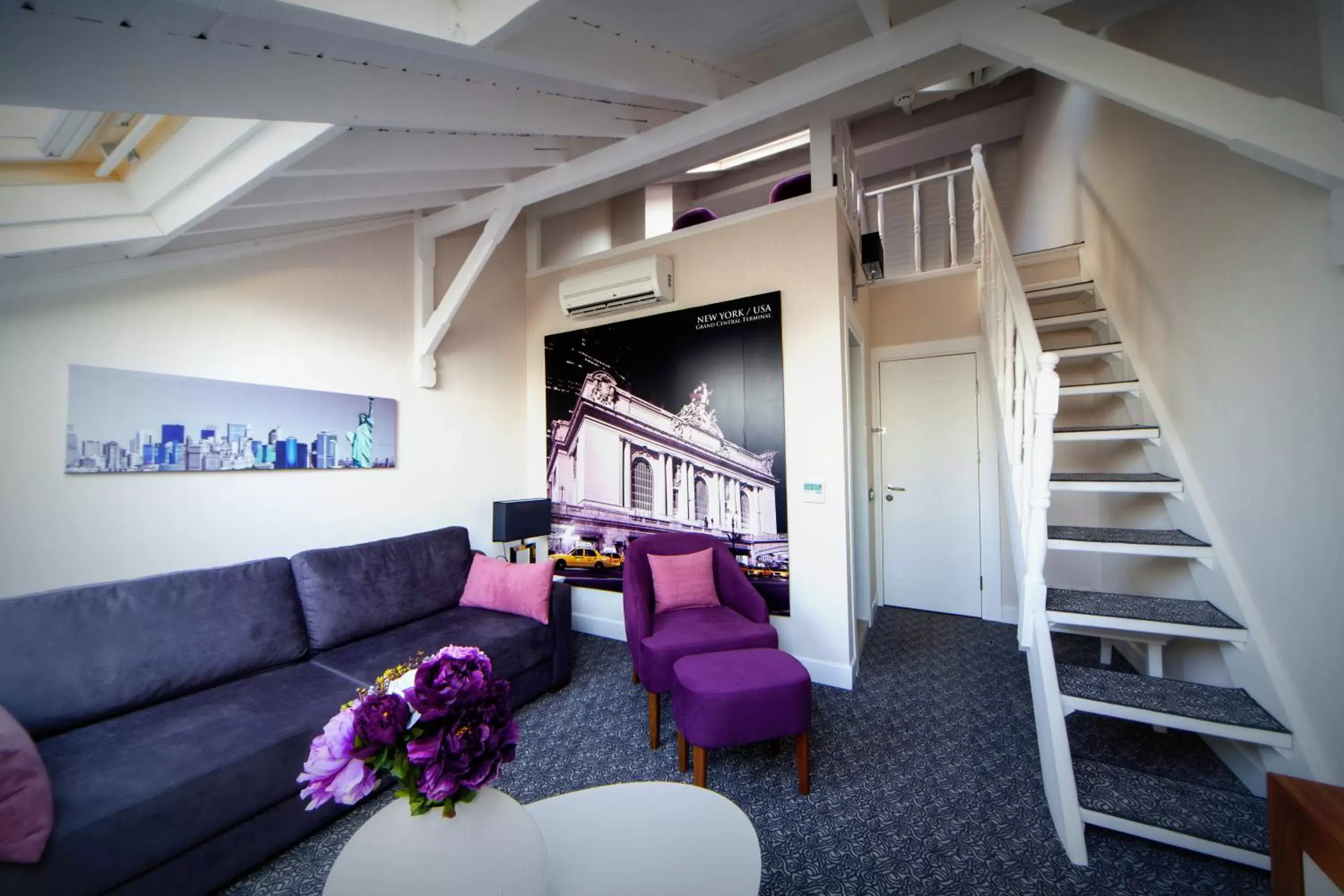 Deluxe Roof Suite in Montania Special Class Hotel Deluxe Roof Suite in Montania Special Class Hotel