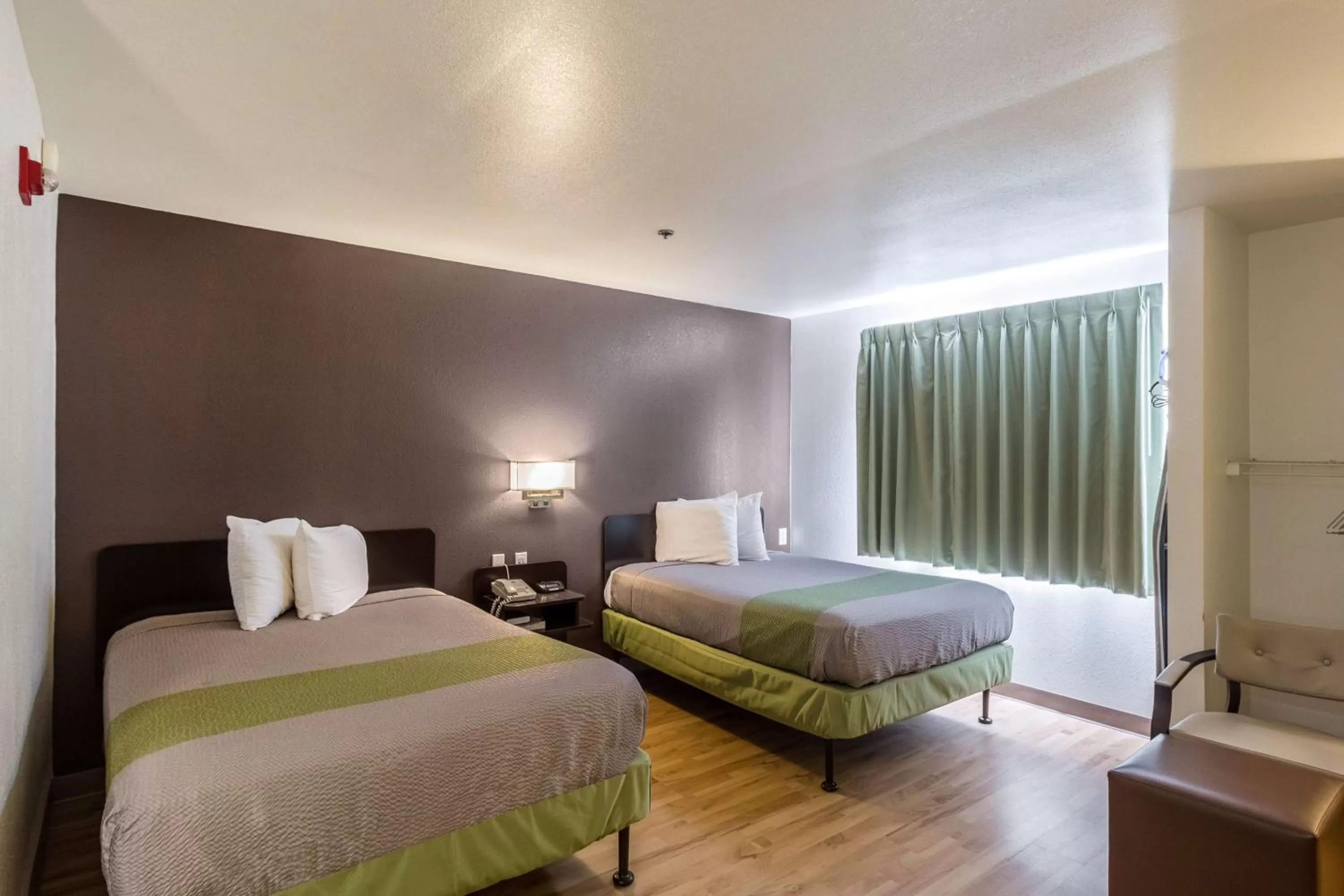 Photo of the whole room, Bed in Studio 6-Mcallen, TX