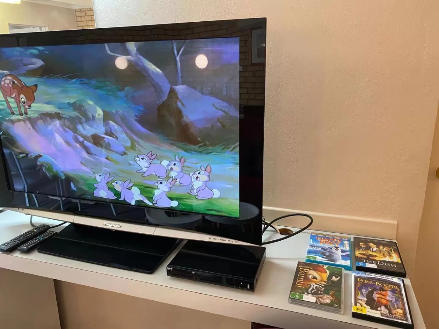 TV and multimedia in Apollo Motel Parkes