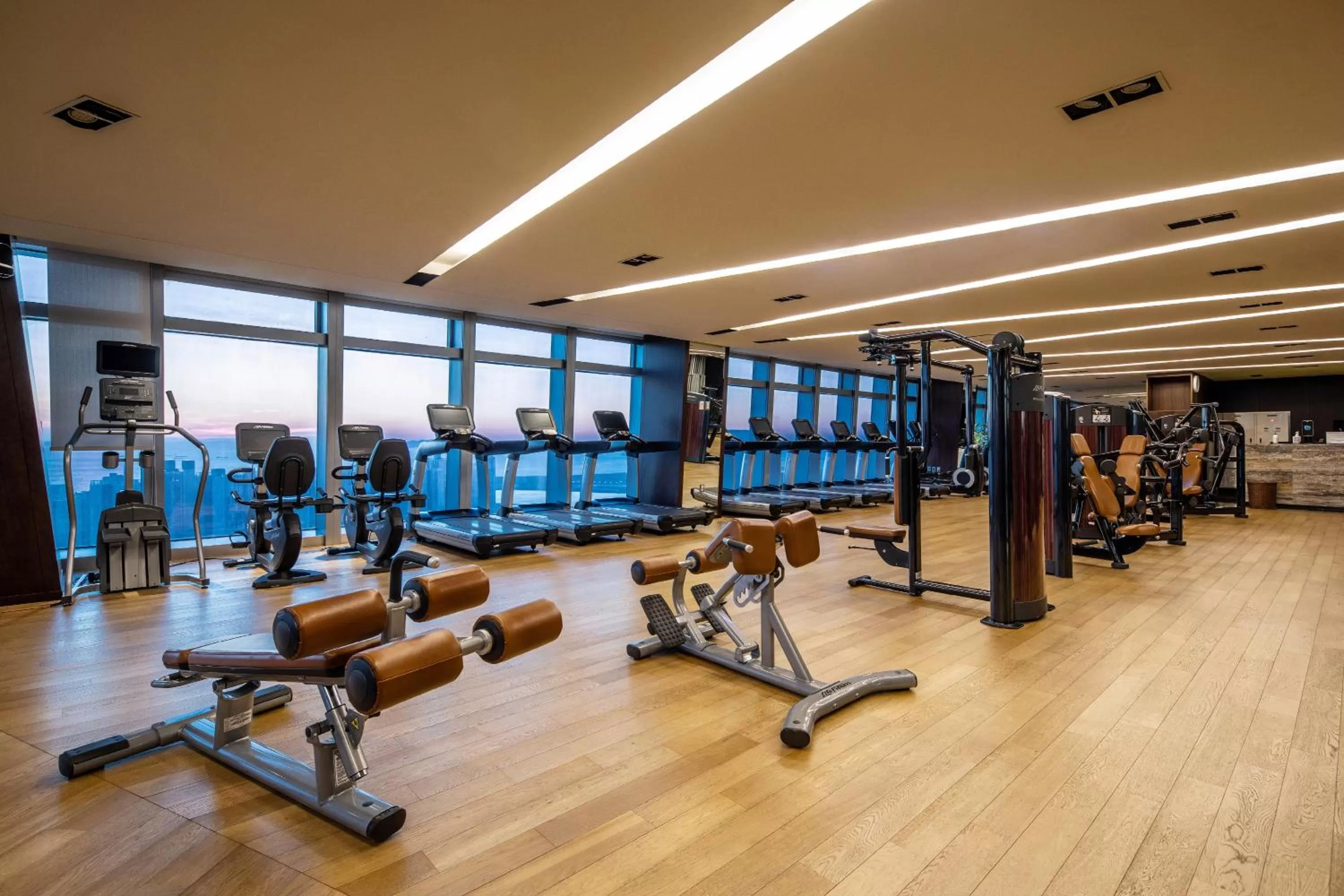 Fitness centre/facilities in Oakwood Premier Incheon