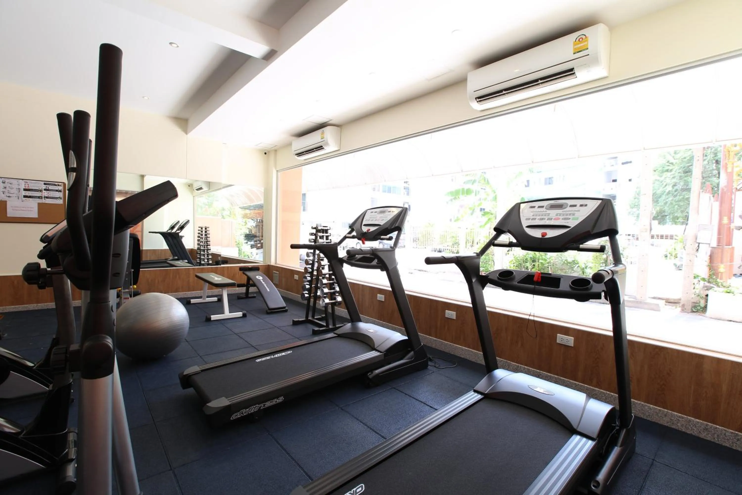 Fitness centre/facilities in KC Place Srinakarin