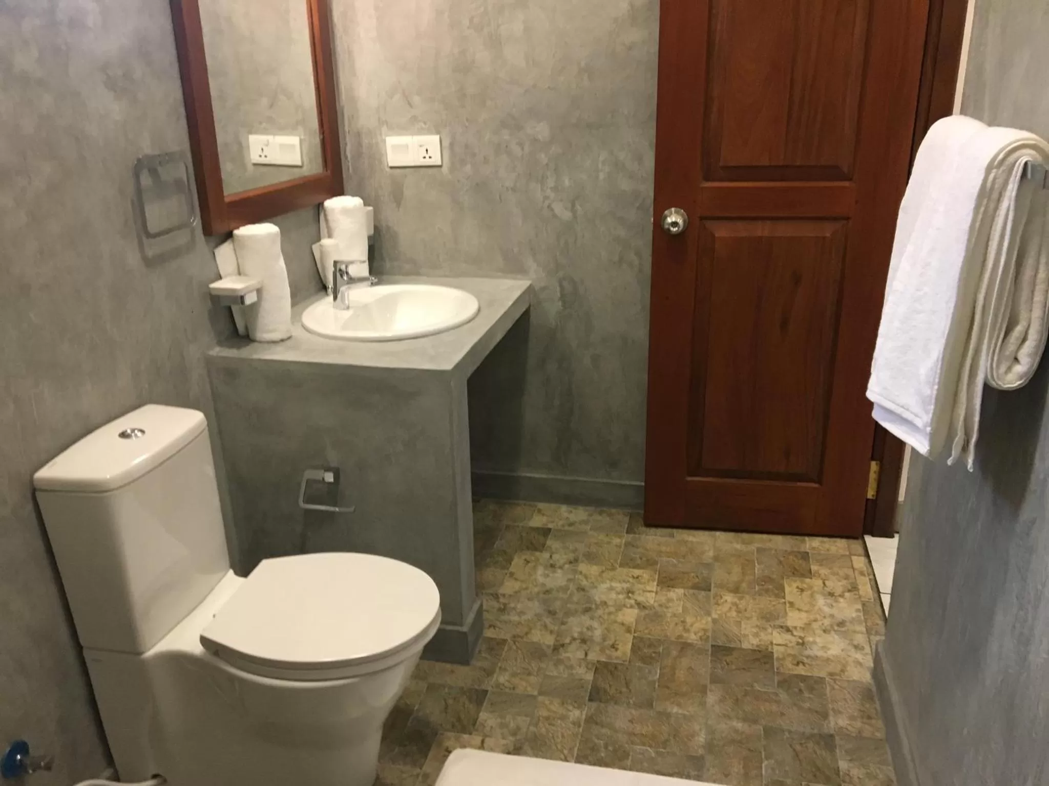 Standard Triple Room - single occupancy in Anveela