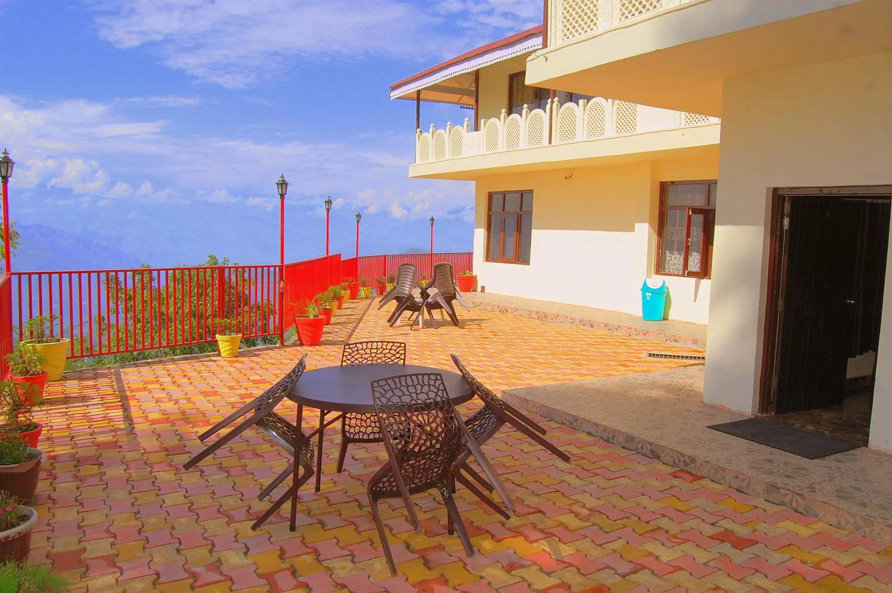 Property building in Hotel Himdhara, Near Mall Road Dalhousie