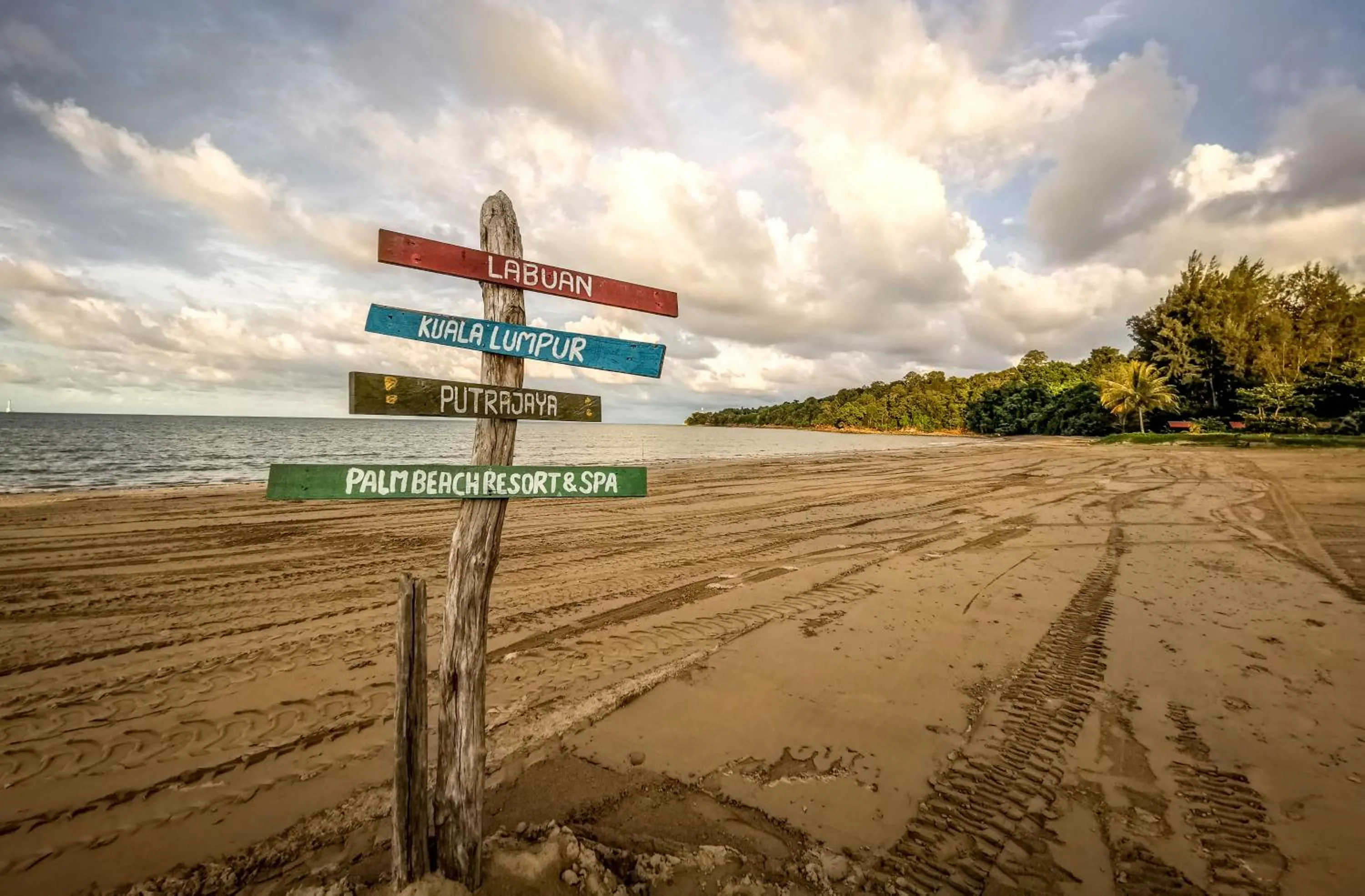 Beach in Palm Beach Resort & SPA