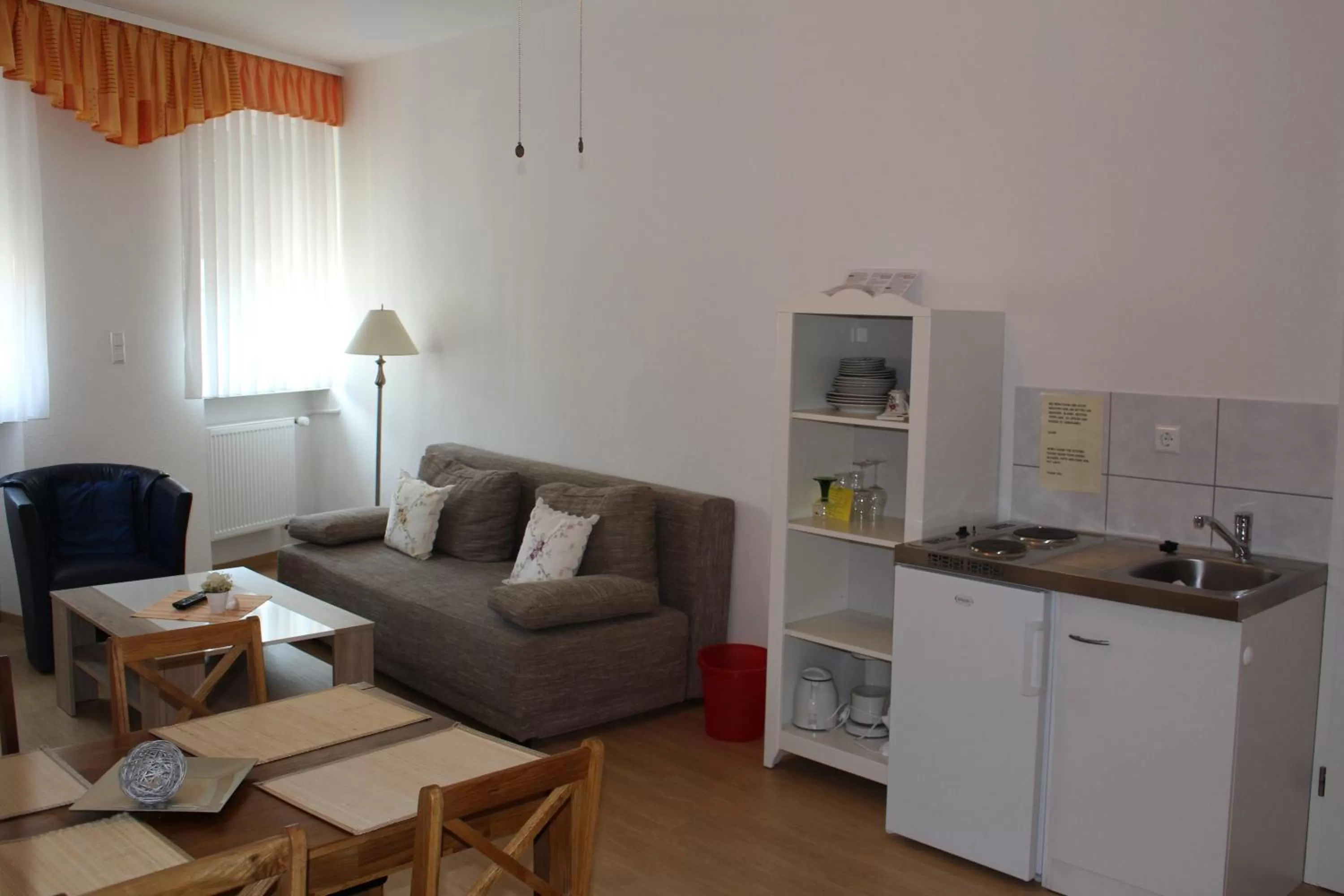 Photo of the whole room in Hotel Rose Heidelberg inklusive Frühstück, Saunanutzung und Parkplätze nach Verfügbarkeit