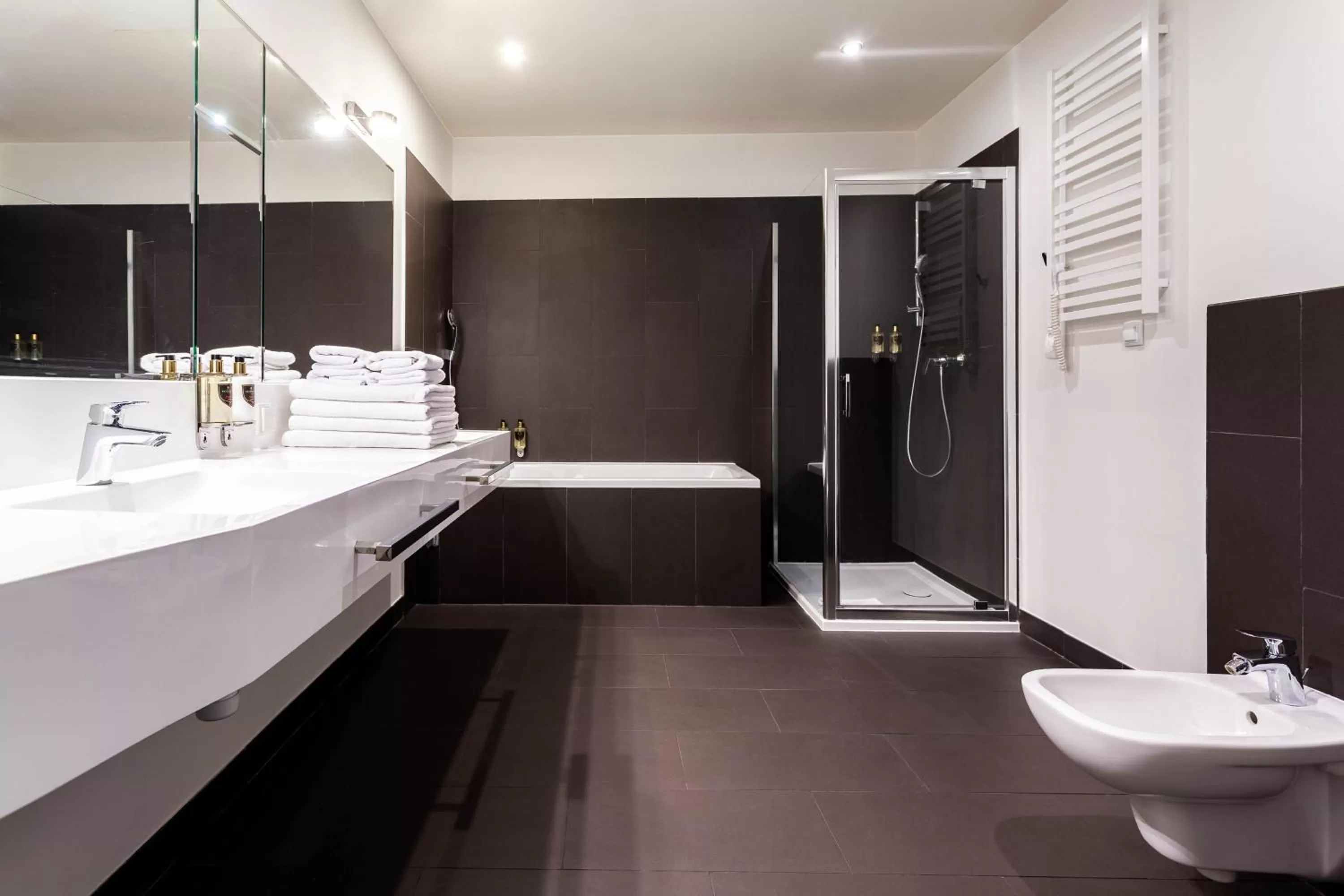 Shower in Diune Resort by Zdrojowa