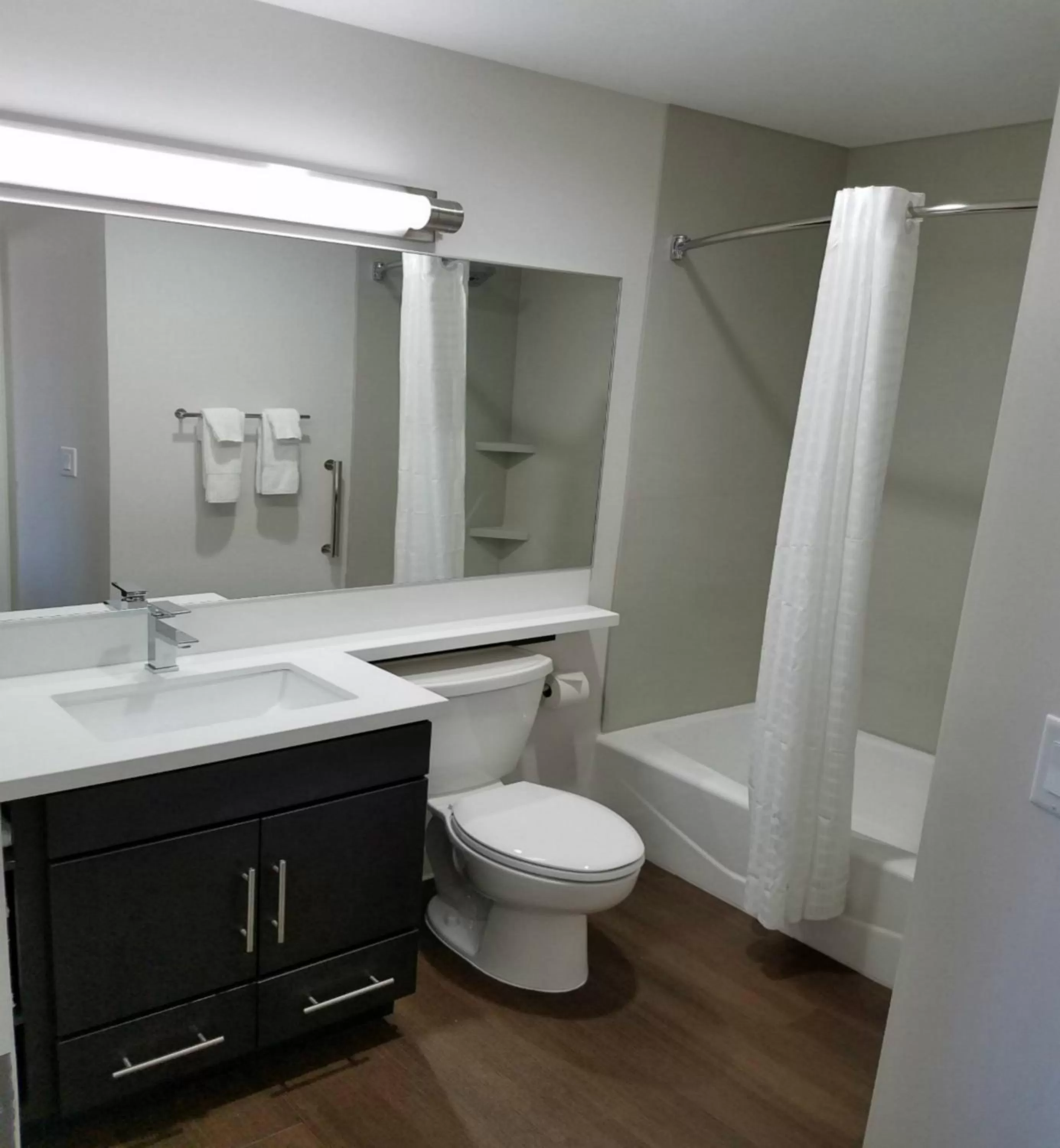 Bathroom in Candlewood Suites Independence by IHG