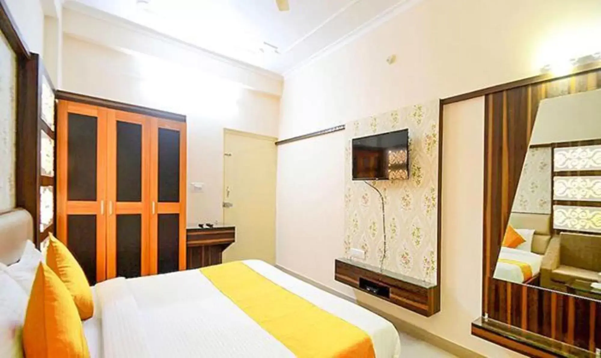Deluxe Room - single occupancy in FabHotel Stay Bridge Deluxe Room - single occupancy in FabHotel Stay Bridge
