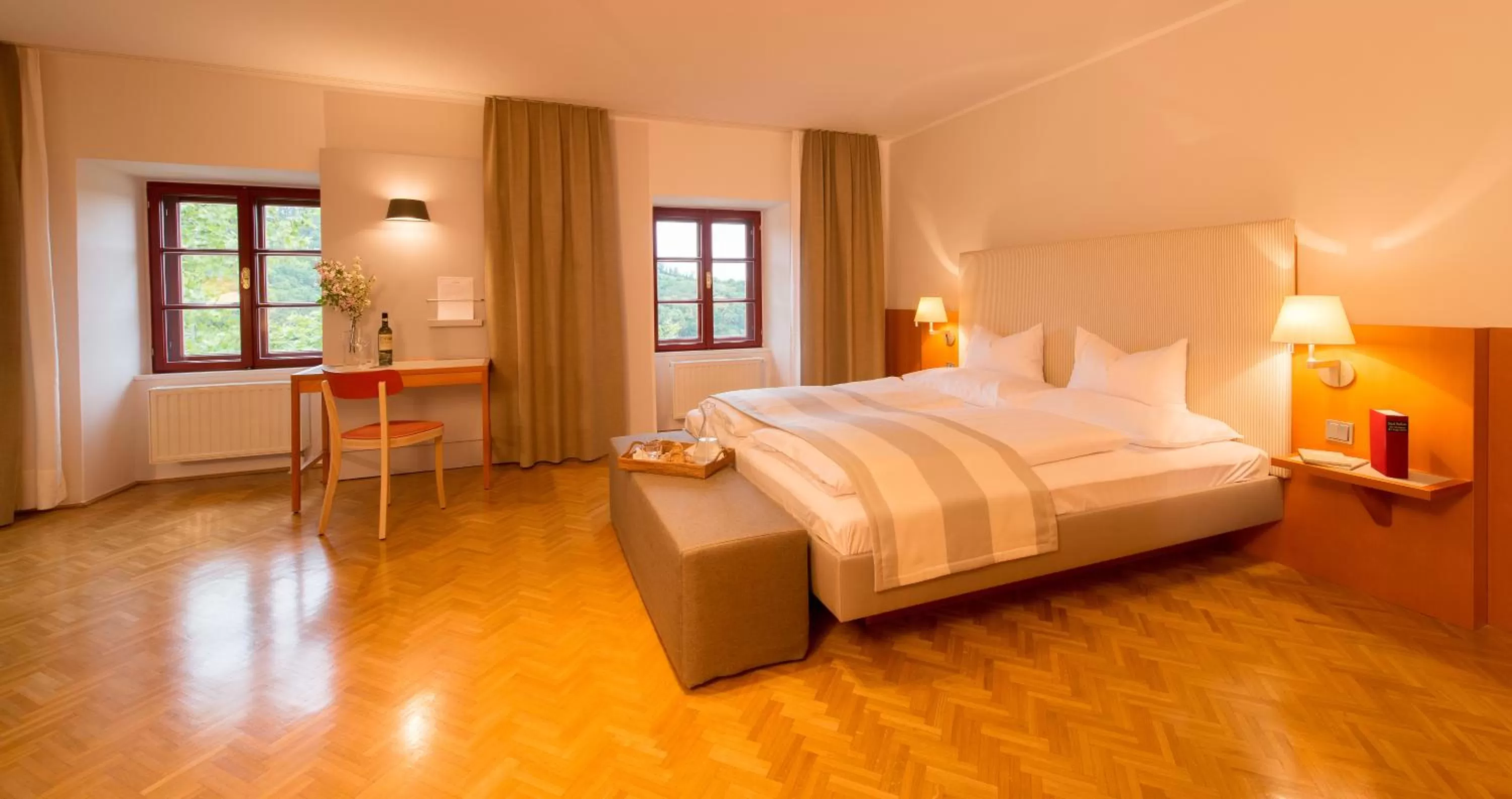 Photo of the whole room, Bed in Schloss Seggau