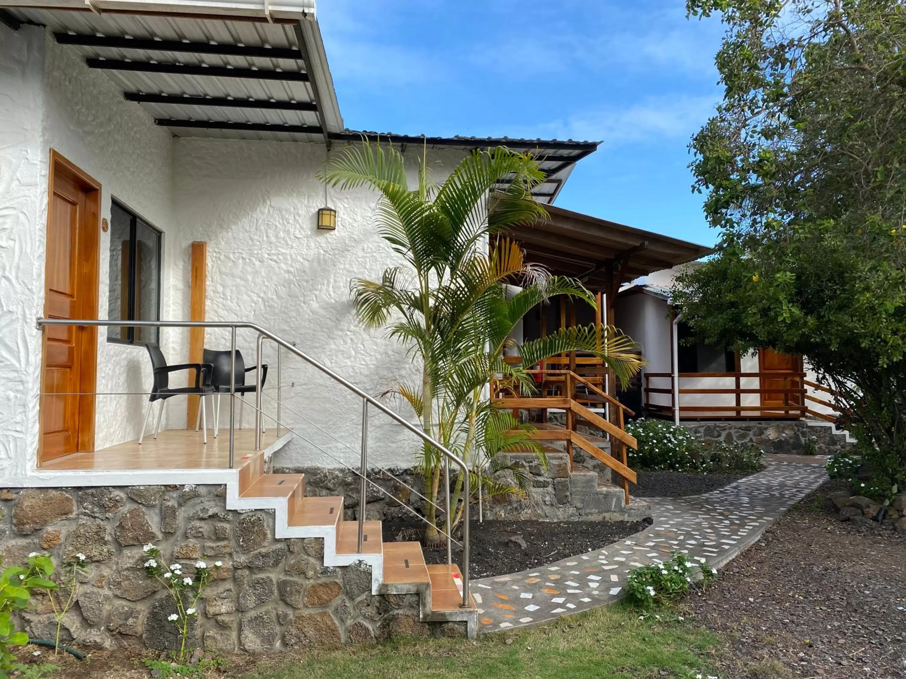 Patio, Property Building in La Peregrina Galapagos B&B
