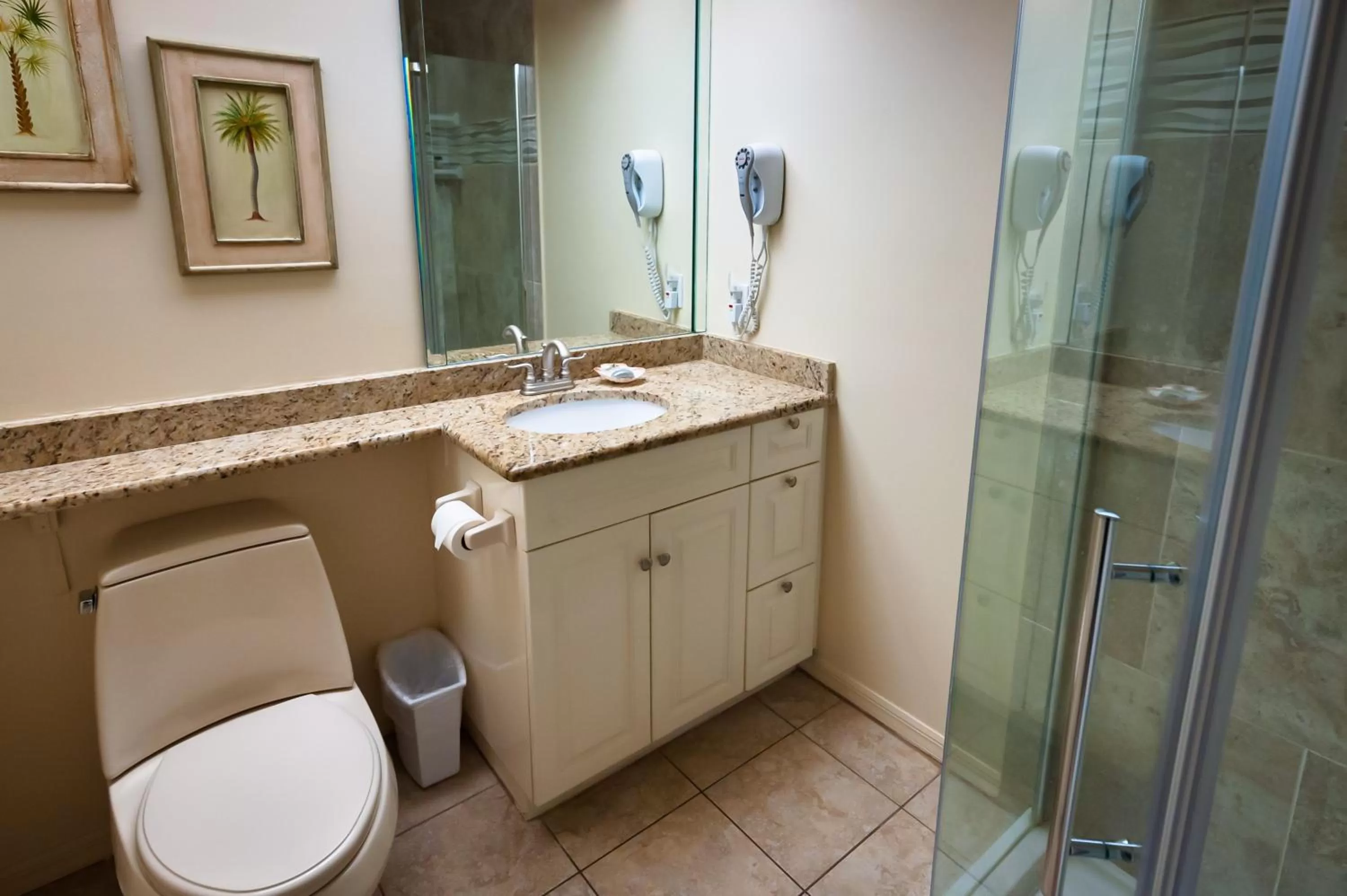 Bathroom in Cedar Cove Resort & Cottages