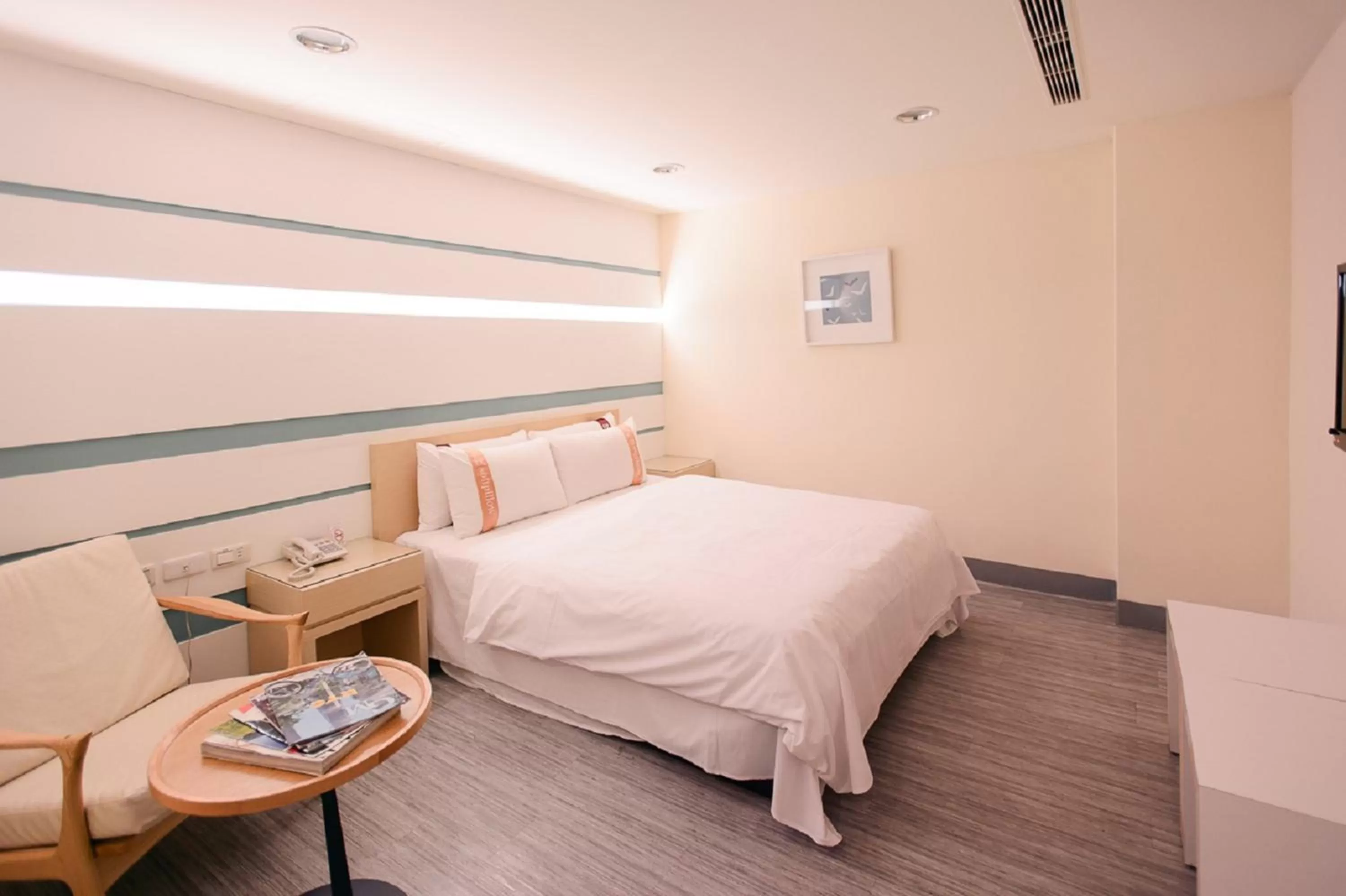 bunk bed, Bed in Kiwi Express Hotel - Kaohsiung Station