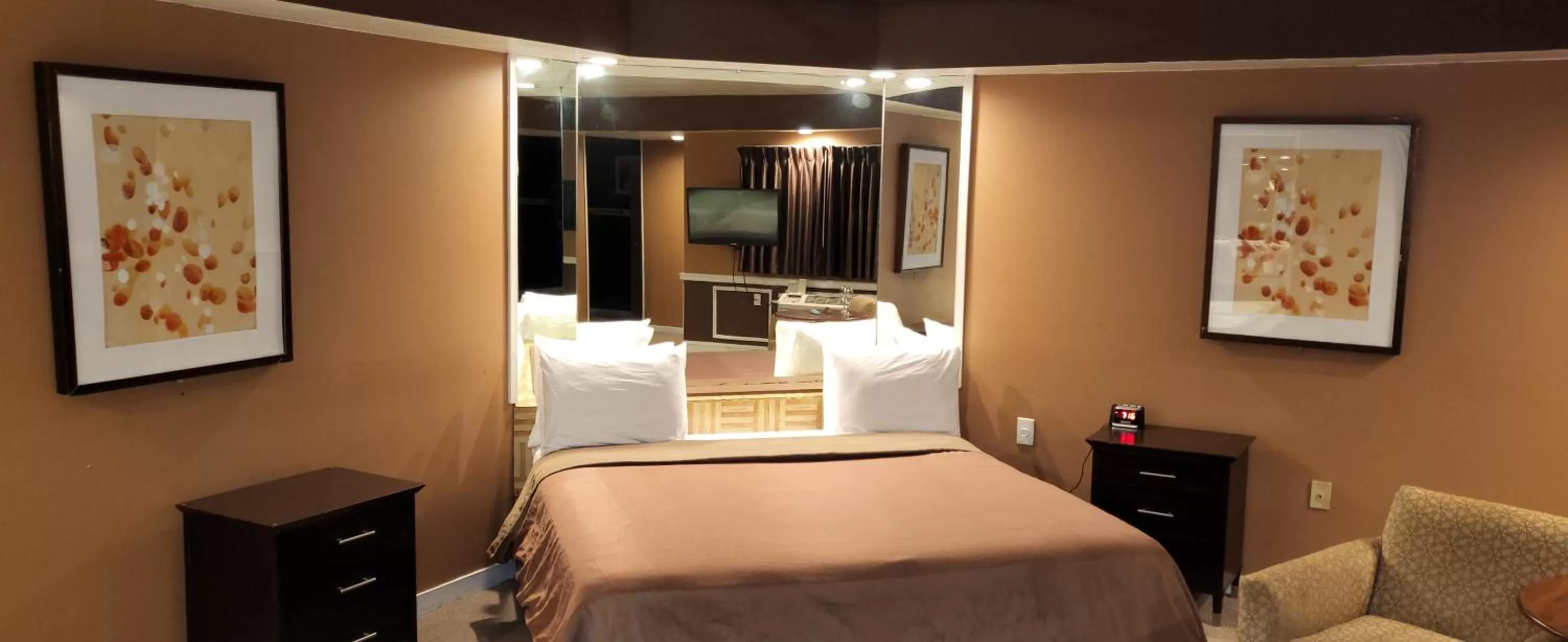 Bedroom, Bed in Inn of the Dove Harrisburg-Hershey Romantic Suites