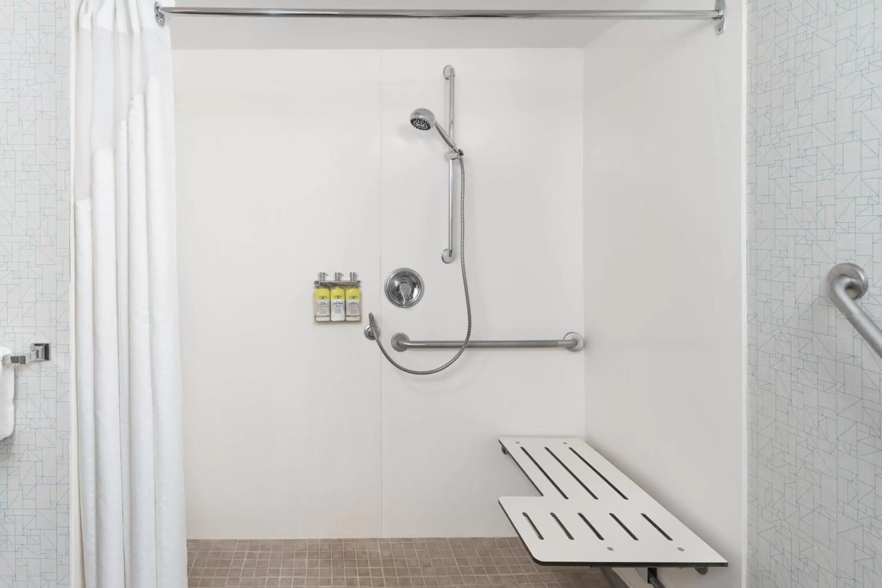 Standard King Room with Roll-in Shower - Mobility Accessible in Holiday Inn Express Hotel & Suites Milton by IHG Standard King Room with Roll-in Shower - Mobility Accessible in Holiday Inn Express Hotel & Suites Milton by IHG