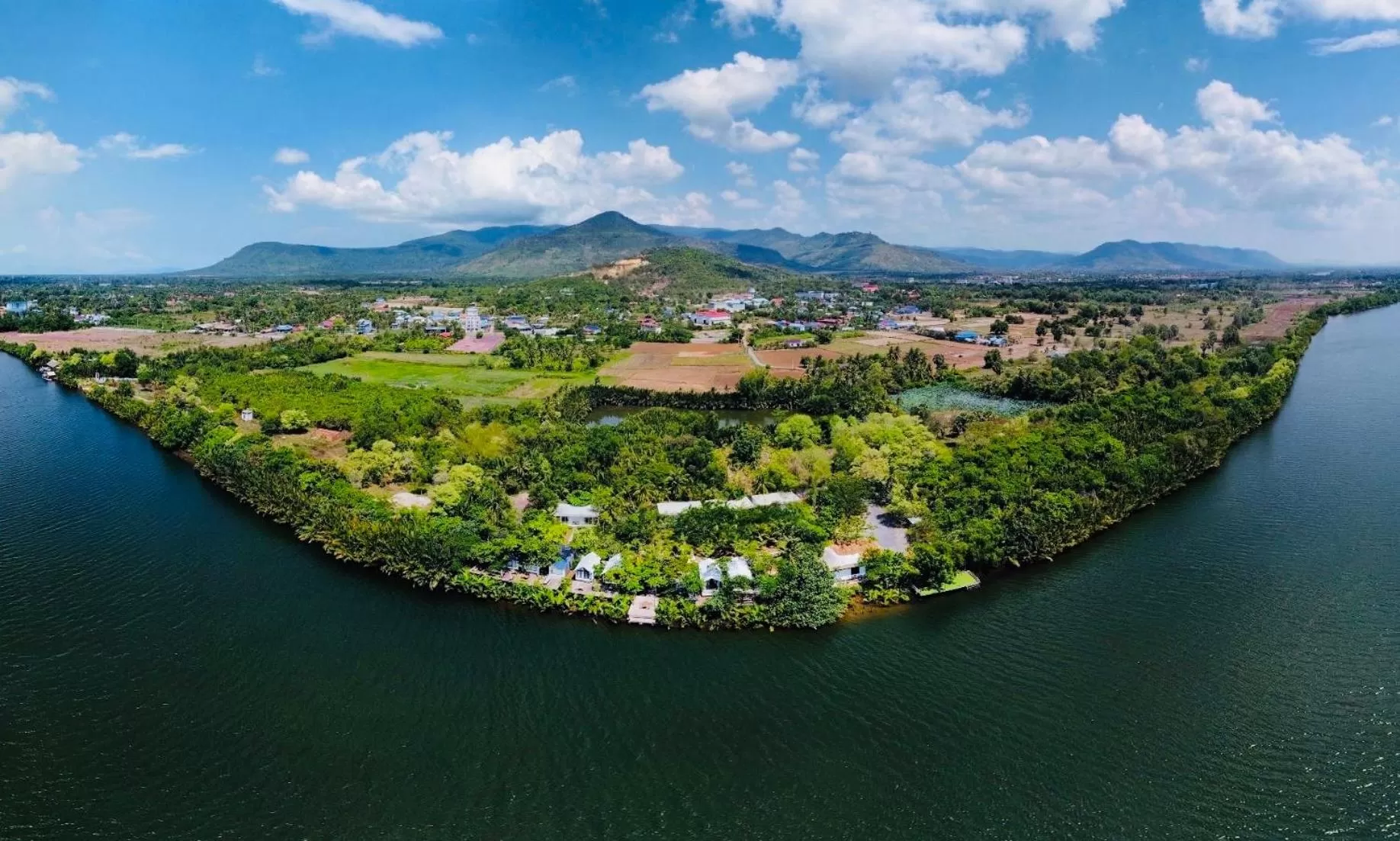 Bird's eye view, Bird's-eye View in Kampot Riverfront Boutique