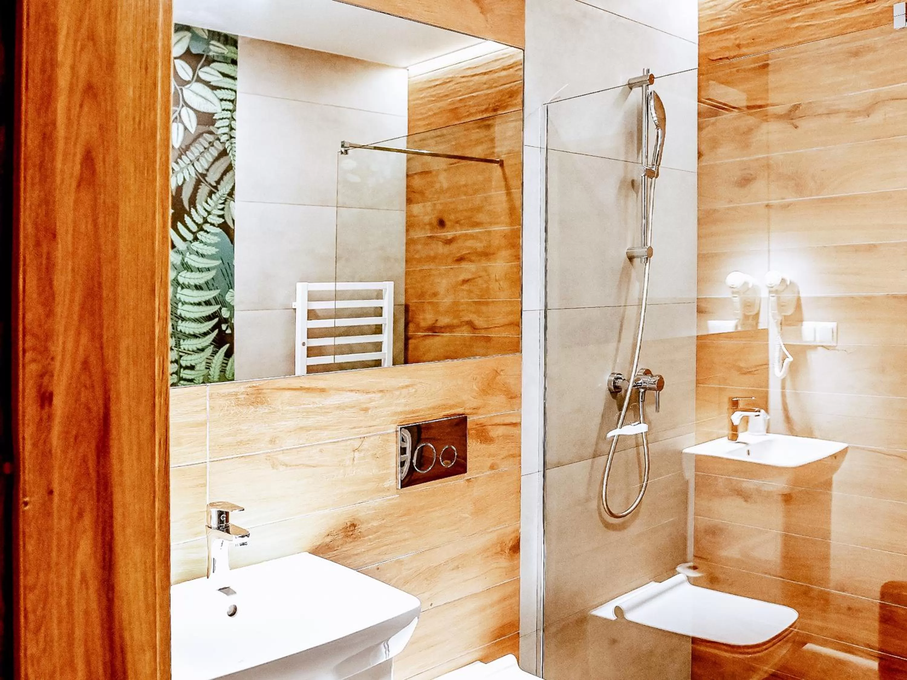 Shower in FOLGA - Hotel, Restauracja, Browar, SPA