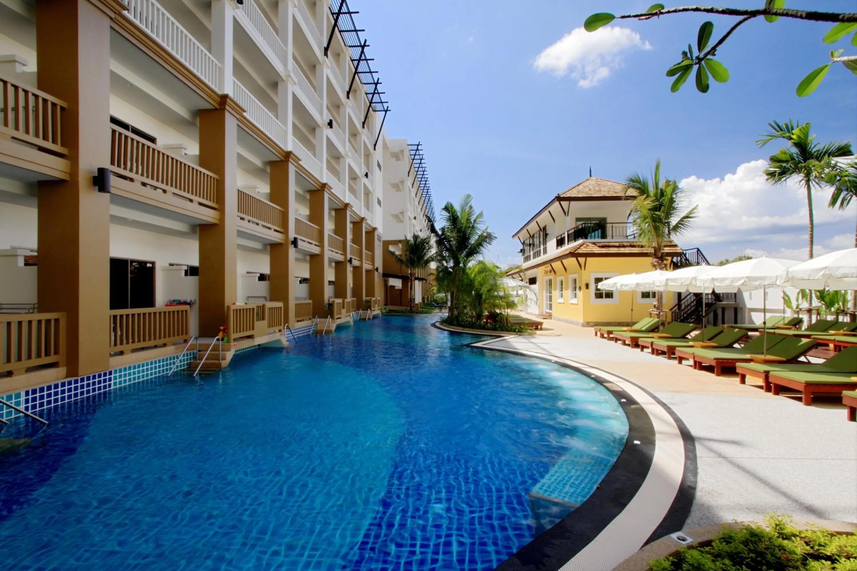 Swimming pool in Kata Sea Breeze Resort - SHA Plus