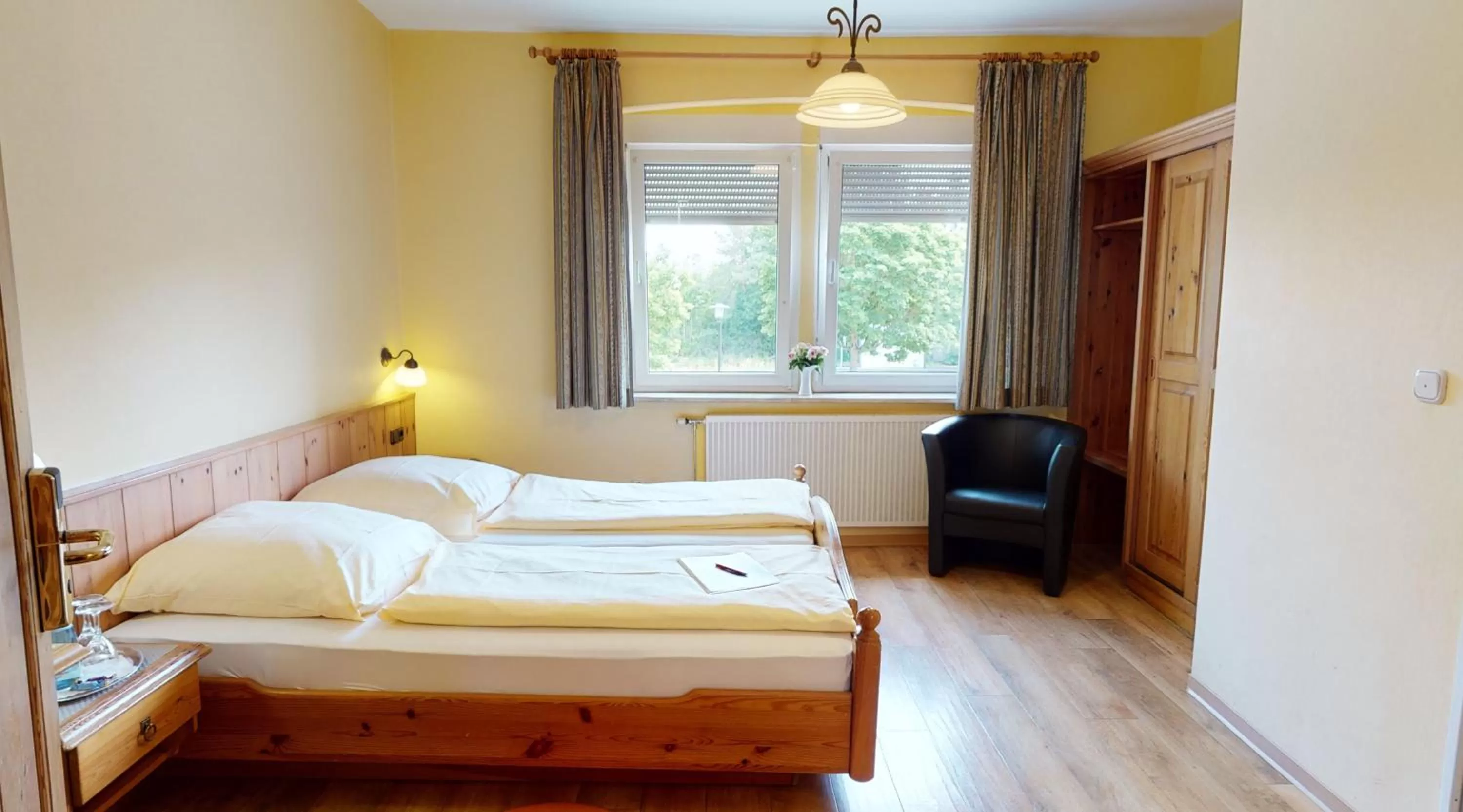 Photo of the whole room, Bed in Hotel Rothenburger Hof