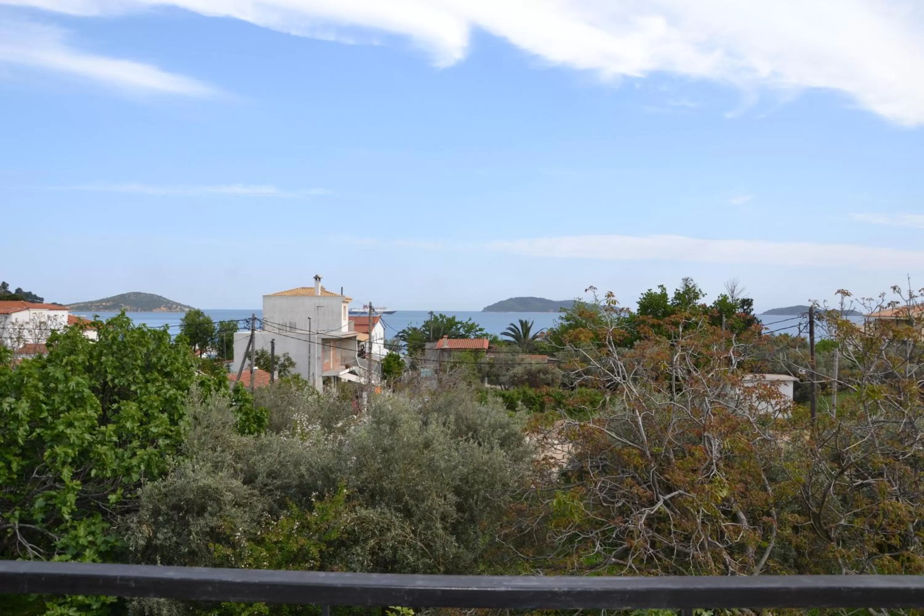 Sea view in skiathos studios HL