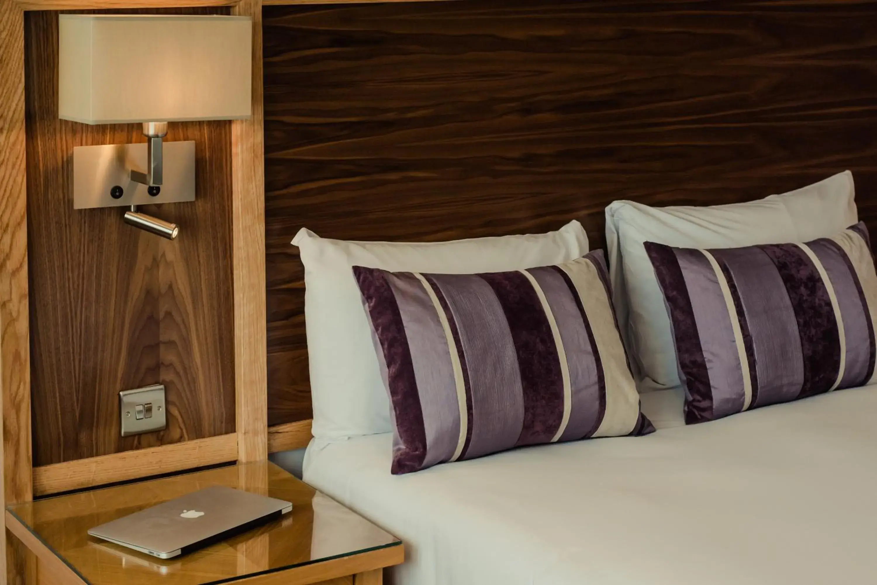 Single Room in Aspect Hotel Park West Single Room in Aspect Hotel Park West