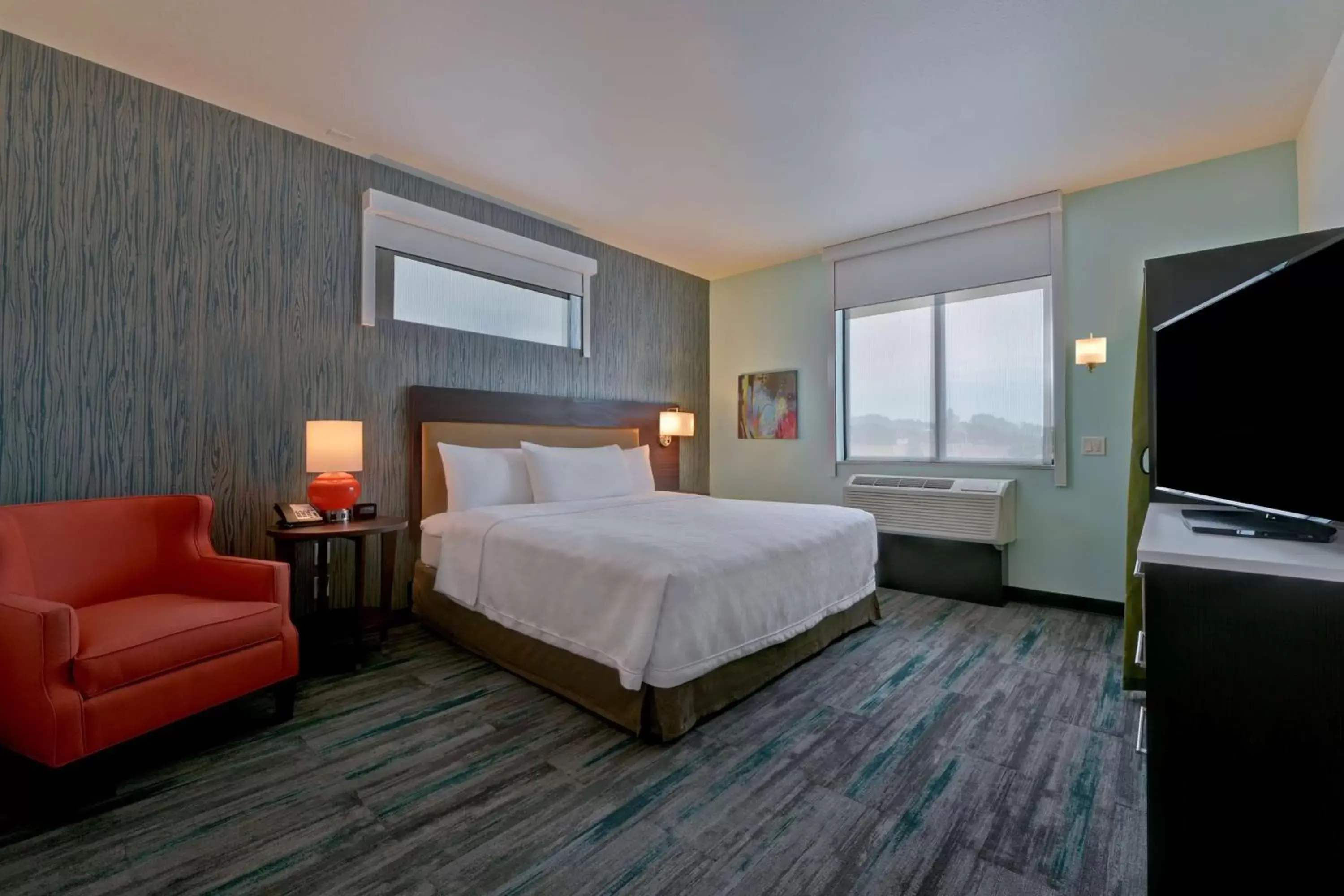 King Suite with Roll-In Shower - Non Smoking in Home2 Suites By Hilton Atascadero, Ca King Suite with Roll-In Shower - Non Smoking in Home2 Suites By Hilton Atascadero, Ca