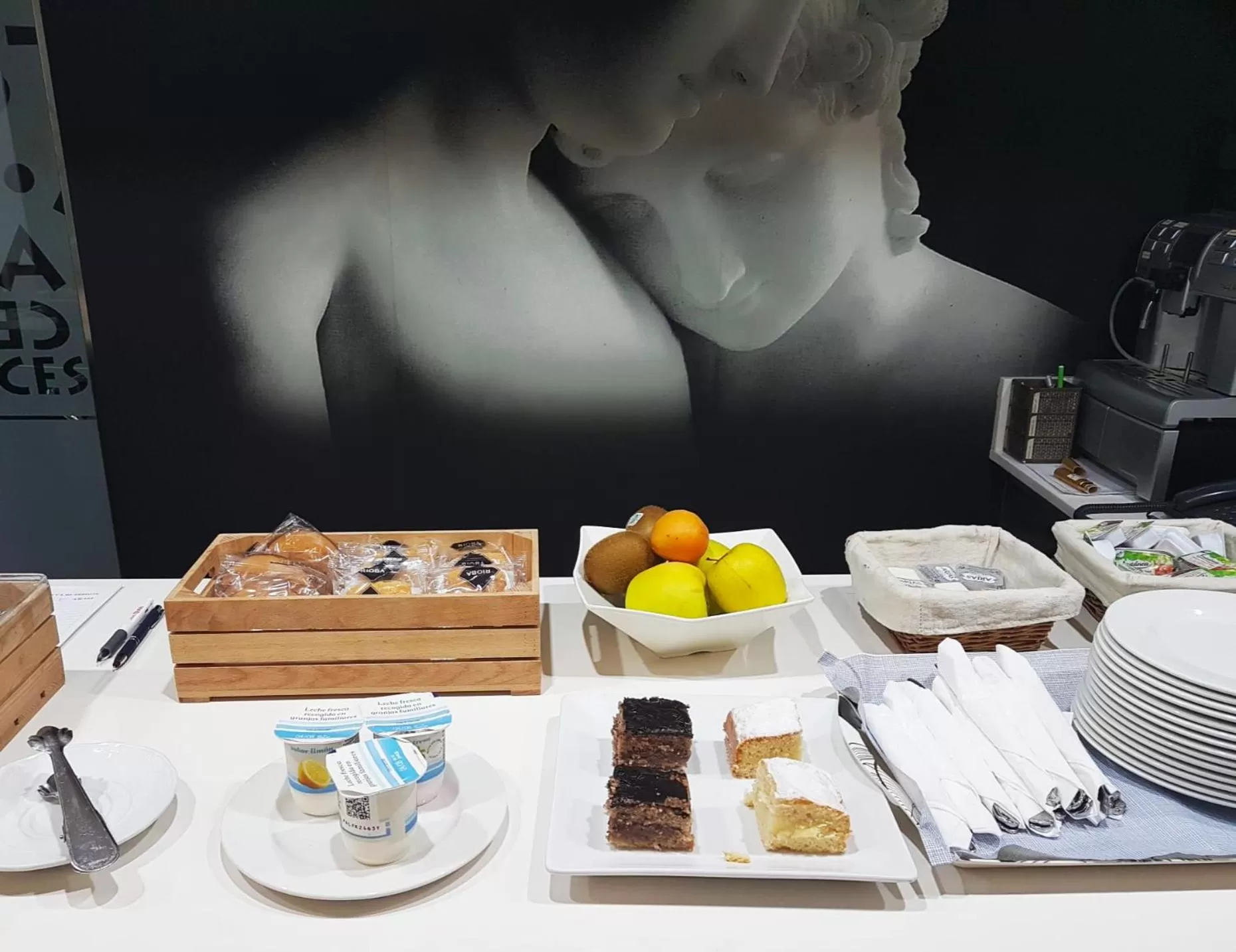 Breakfast in Cesaraugusta