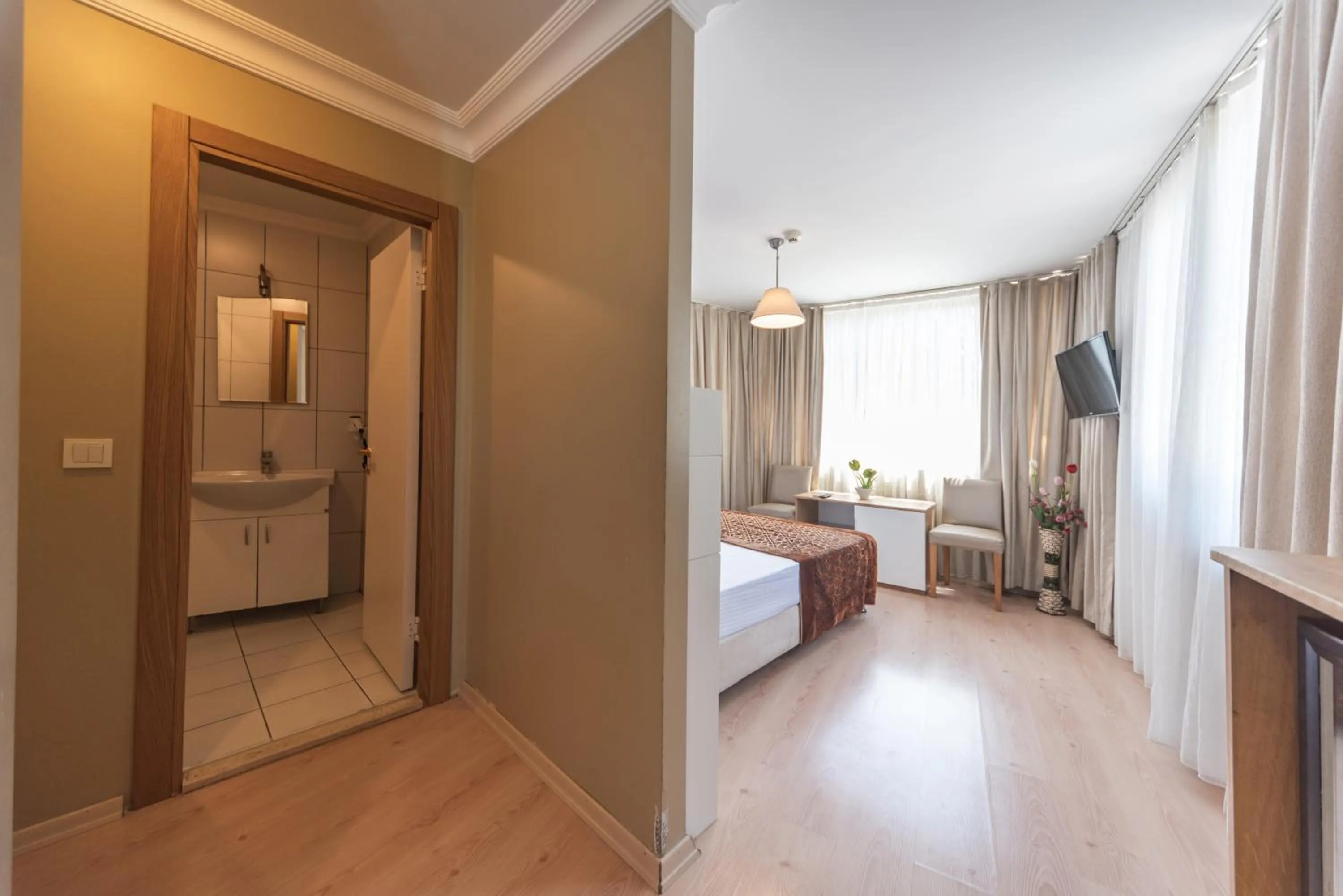 Bed in Tayahatun Hotel