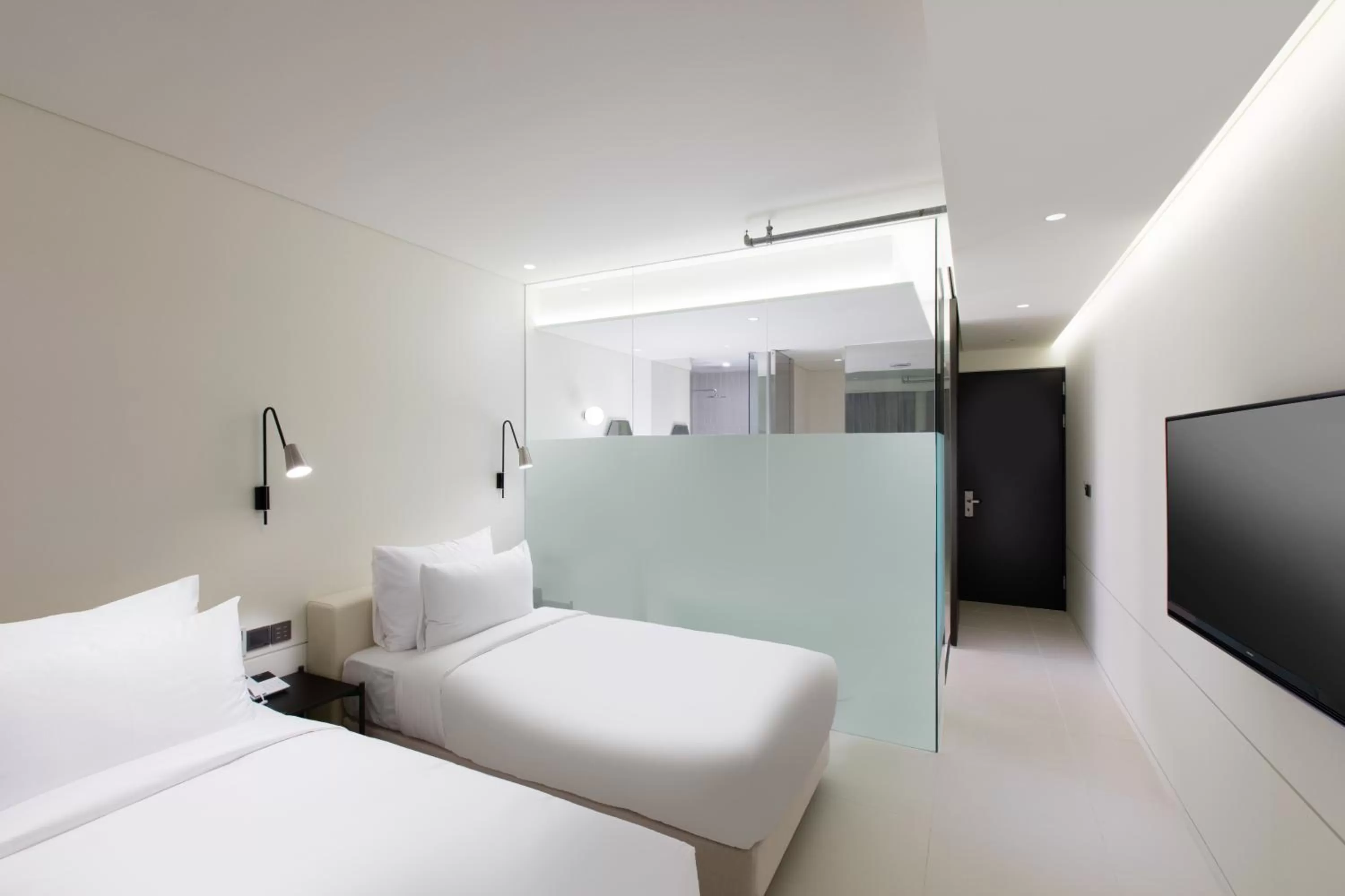 Photo of the whole room, Bed in Park Marine Hotel