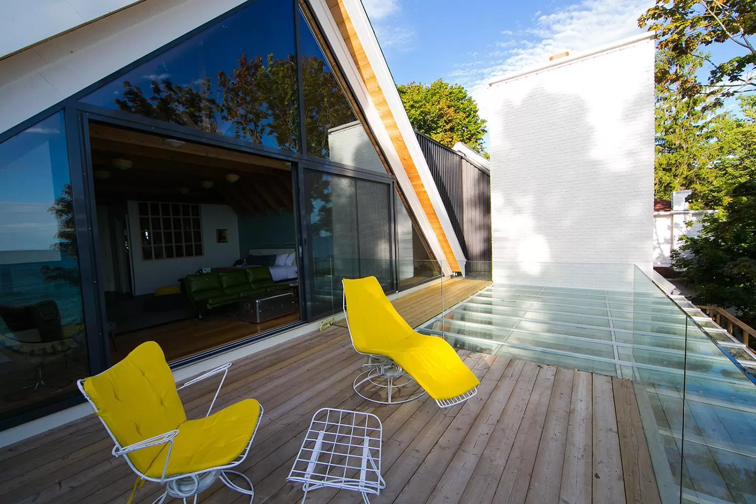 Patio in Drake Devonshire and Motor Inn