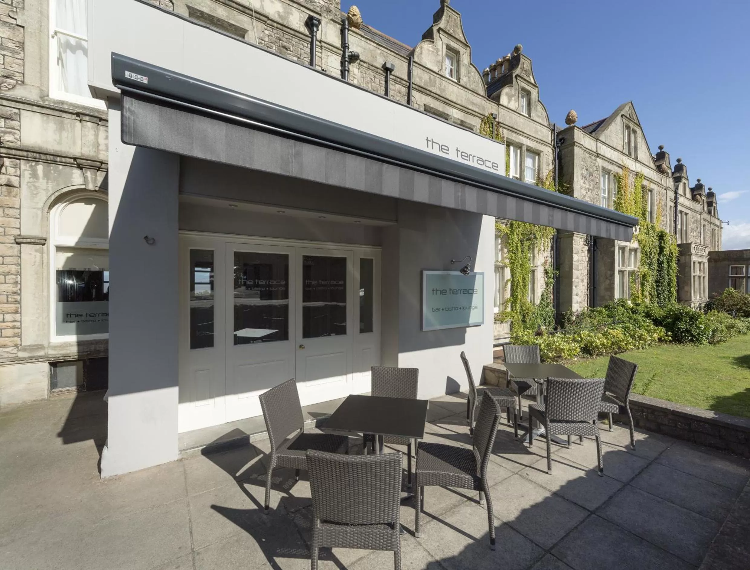 Lounge or bar in Best Western Walton Park Hotel