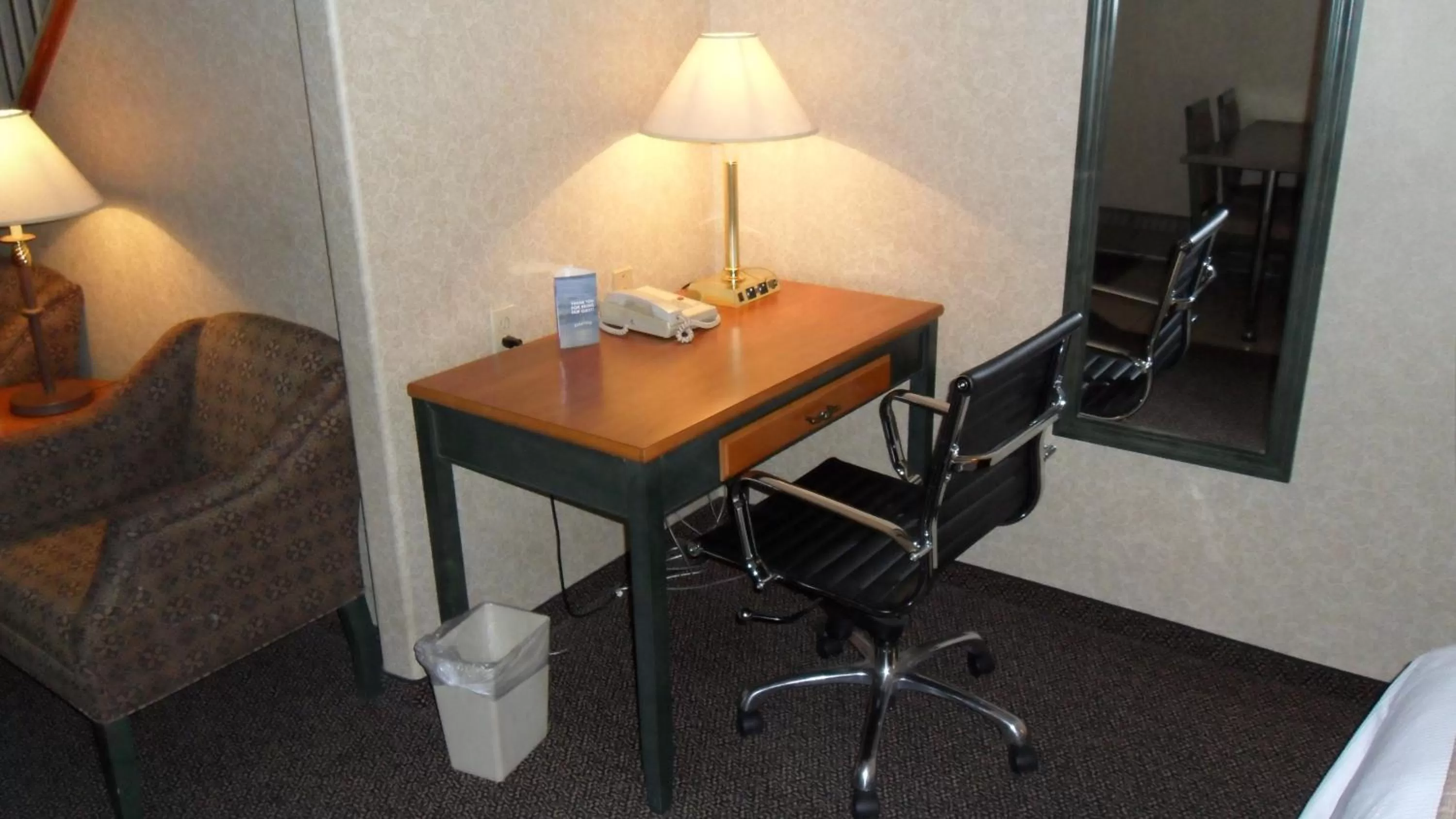 Seating area in Lakeview Inns & Suites - Hinton