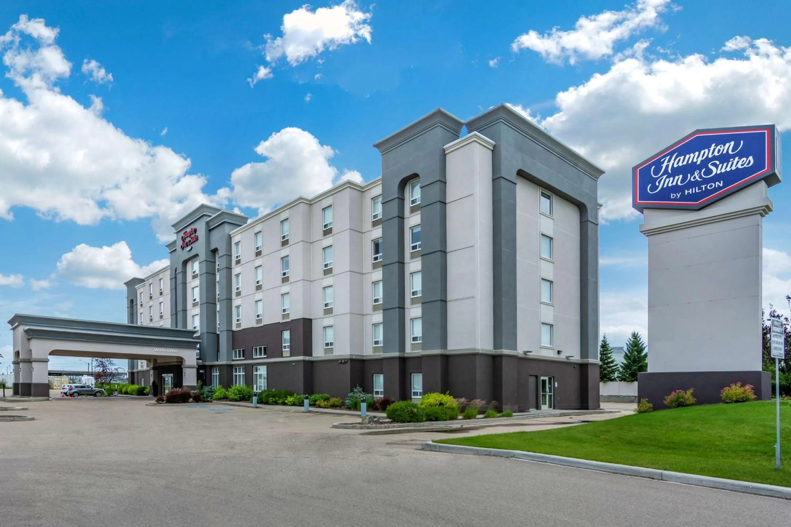 Hampton Inn & Suites Edmonton/West