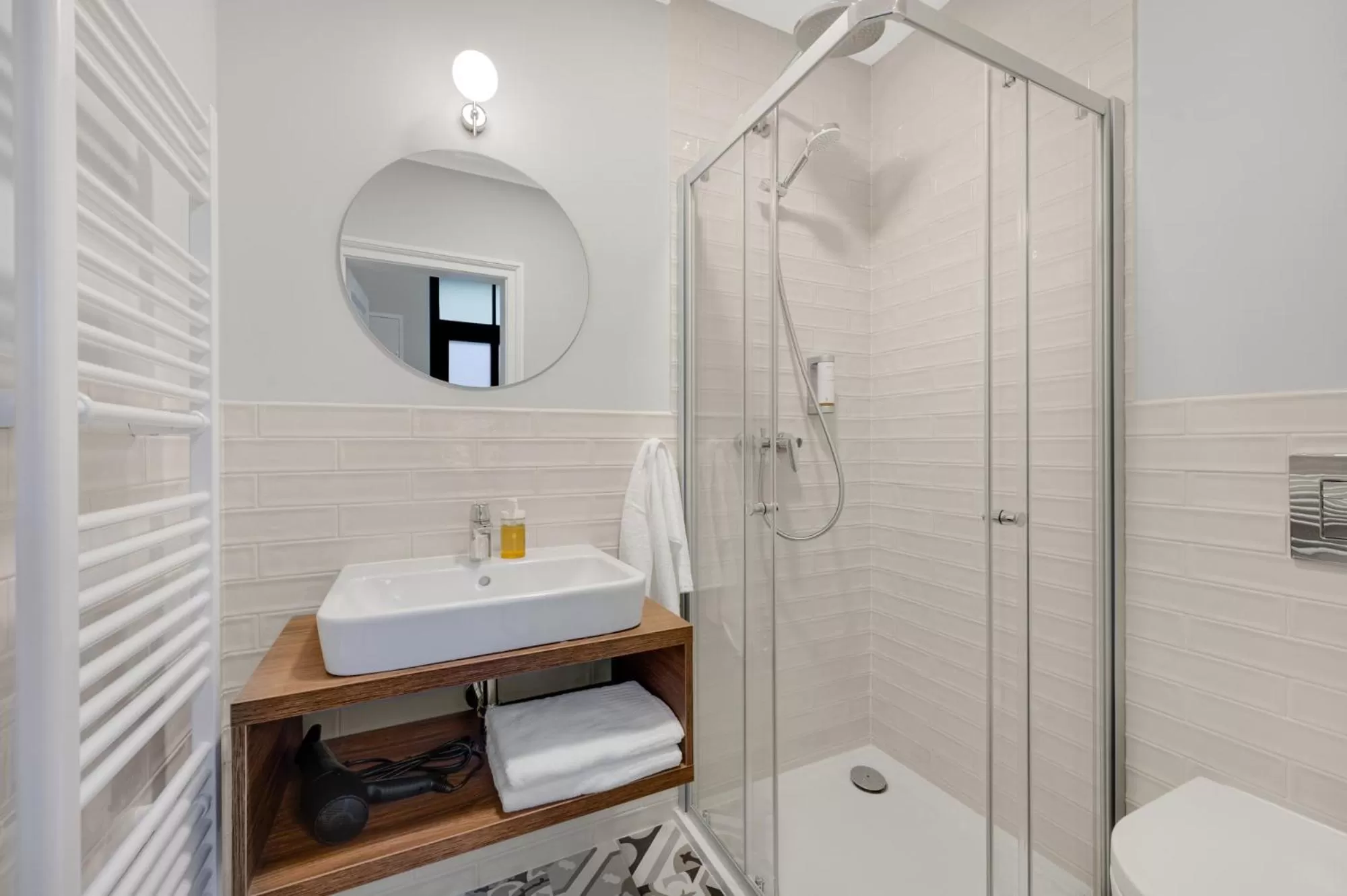 Shower in Palace Apartments