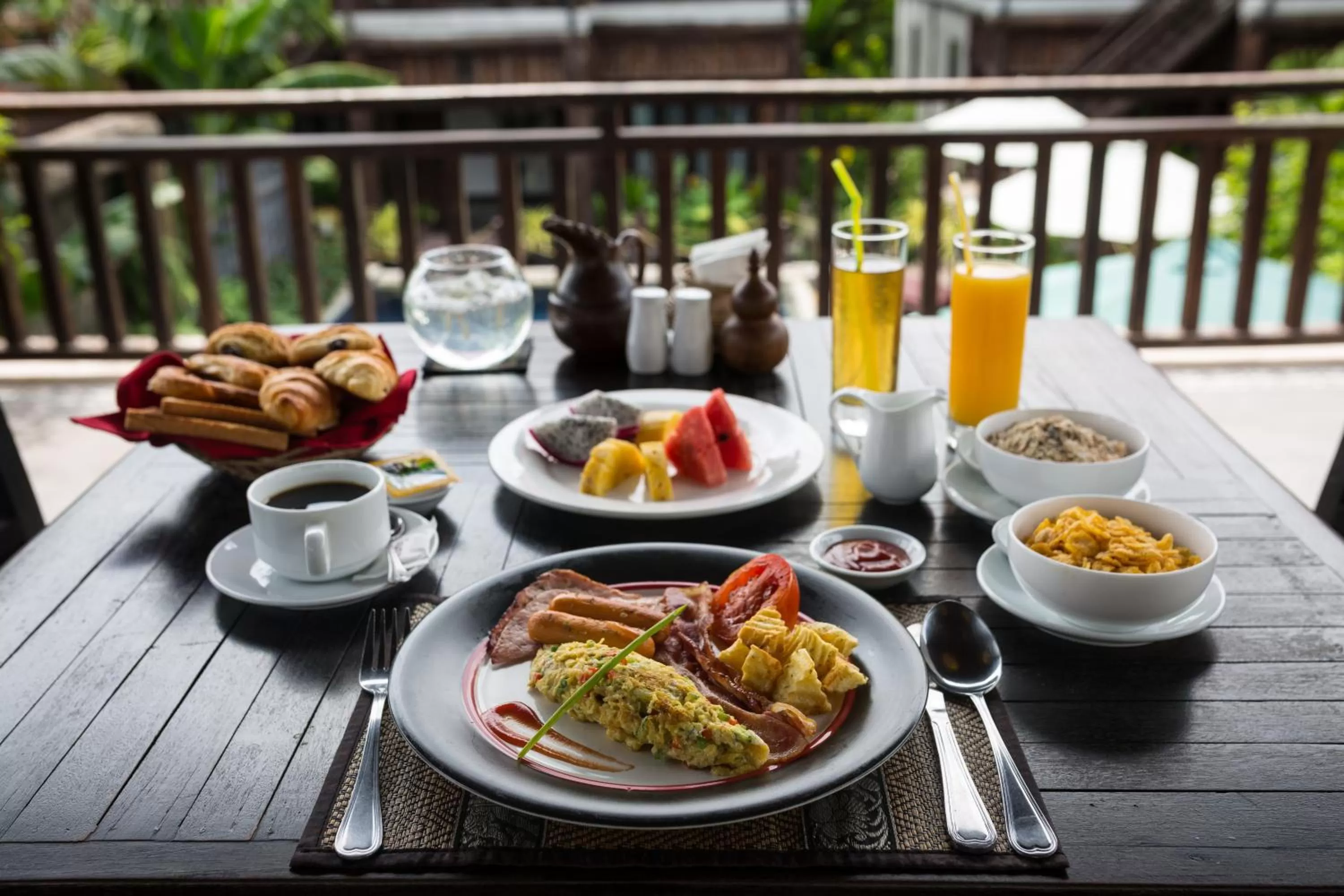 Breakfast in Java Wooden Villa & Residence