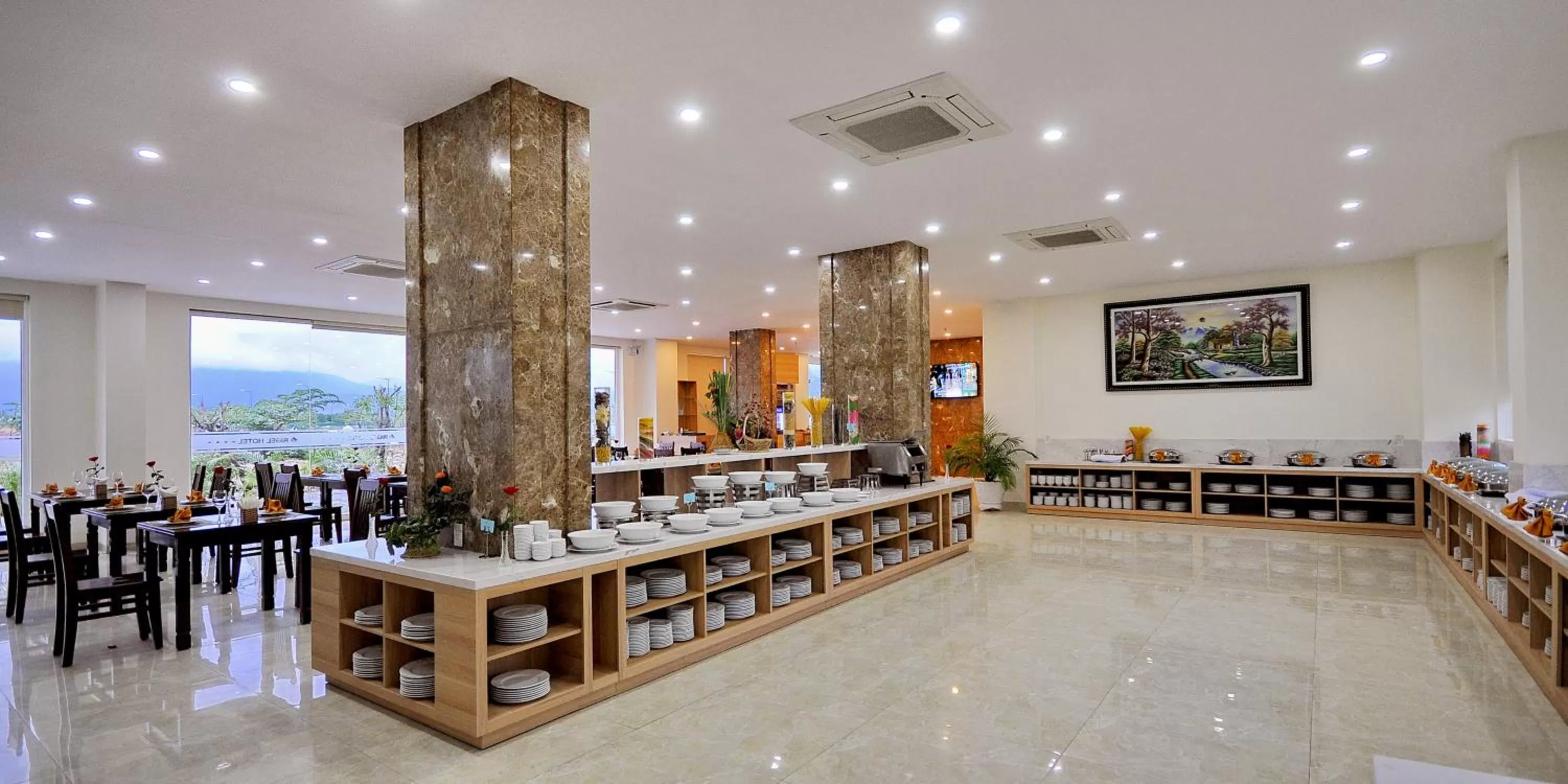 Restaurant/places to eat in Rigel Hotel