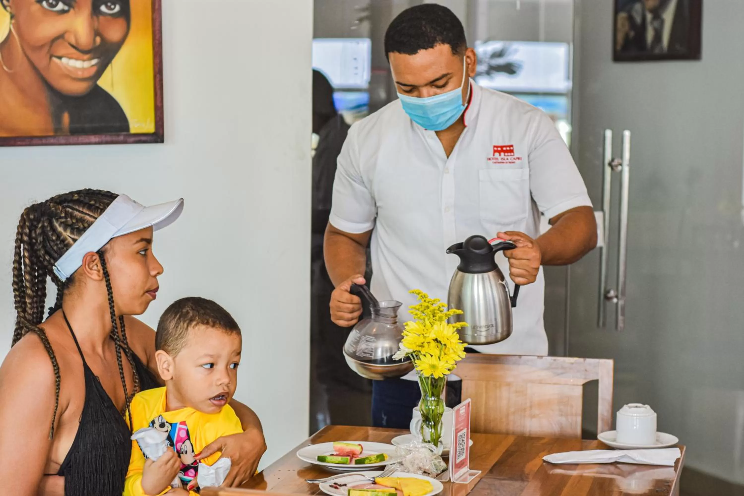 Restaurant/places to eat in Hotel Isla Capri