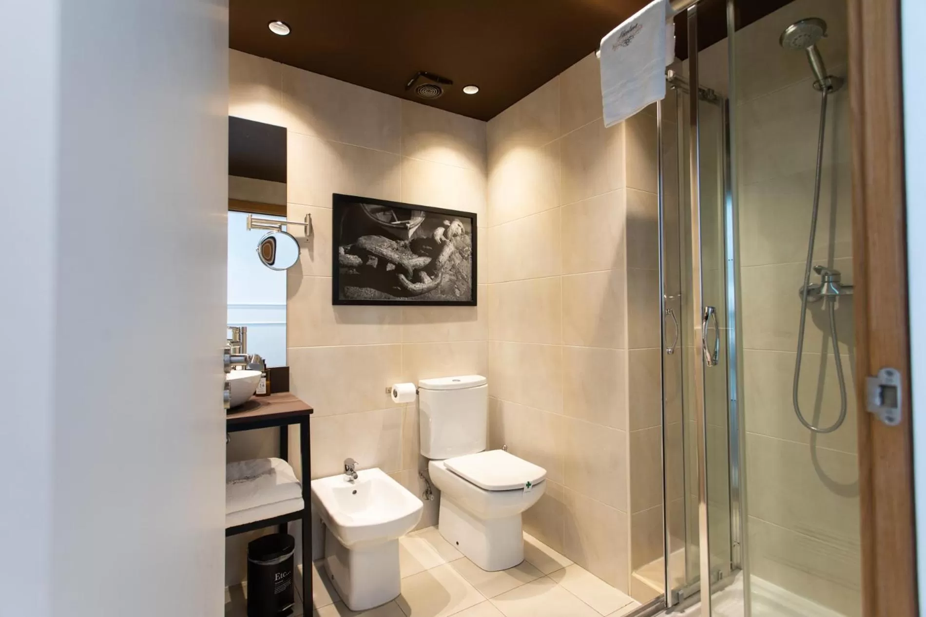 Bathroom in Hotel Trueba