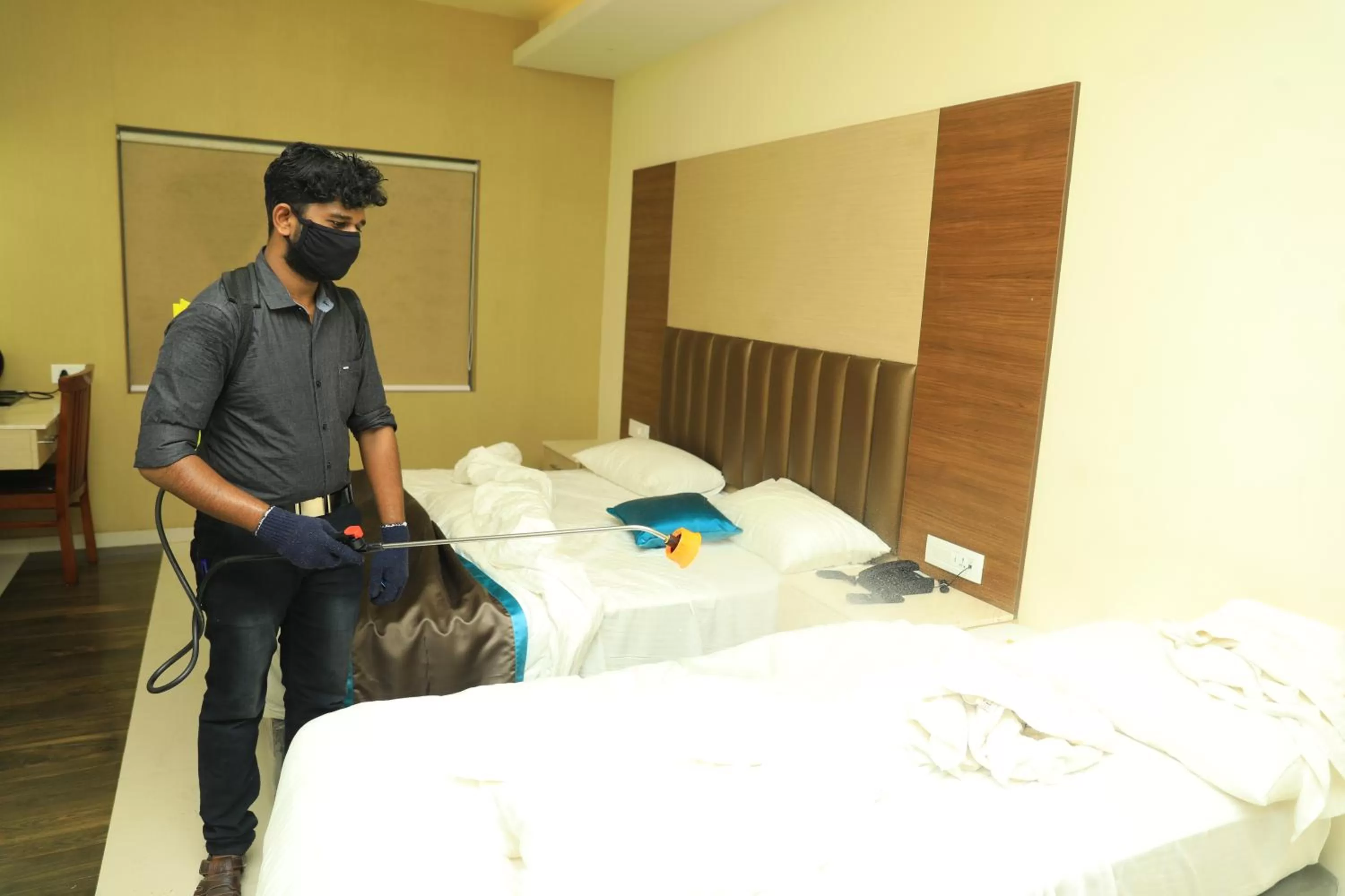 Photo of the whole room in Laya Regency