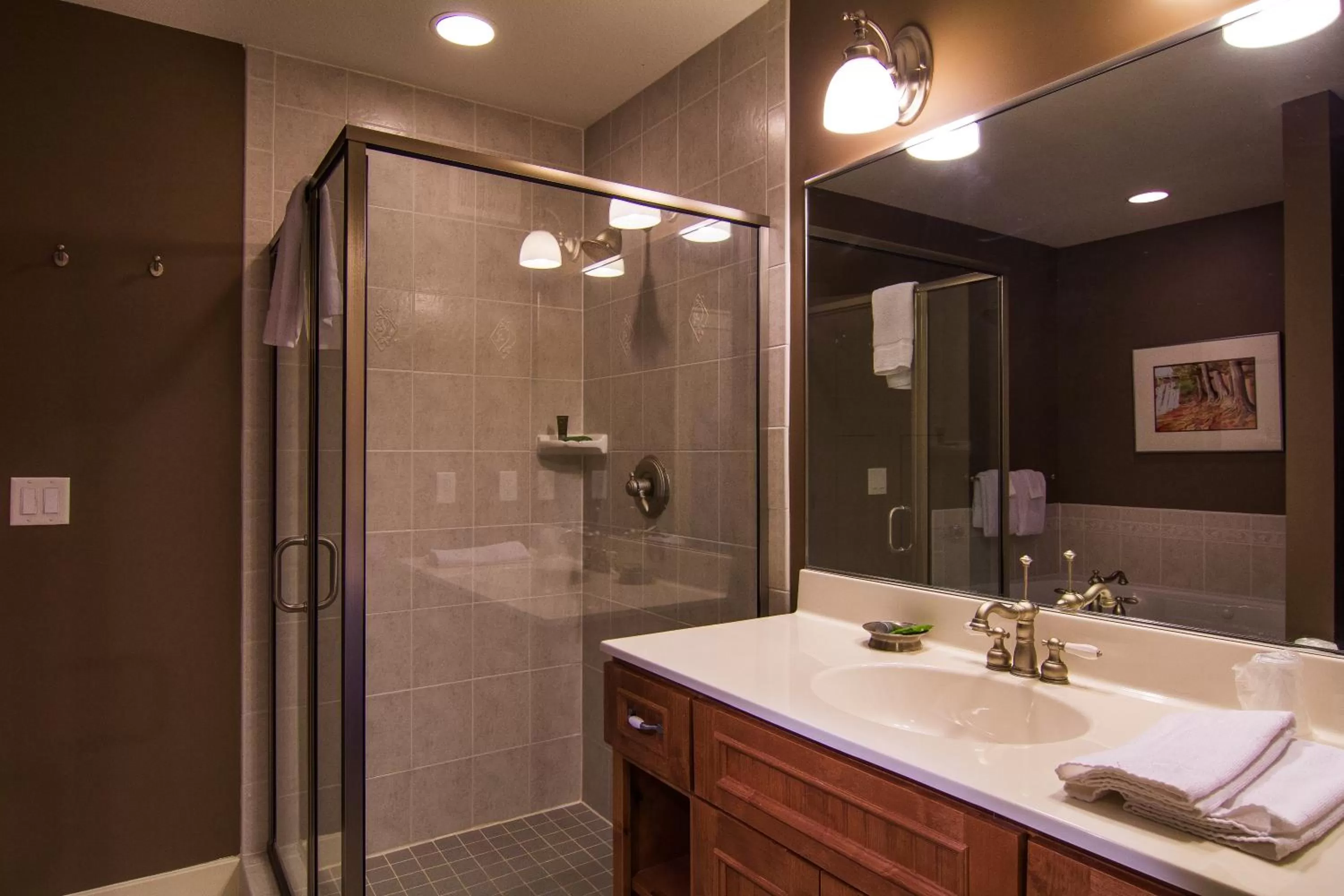 Shower in Larsmont Cottages