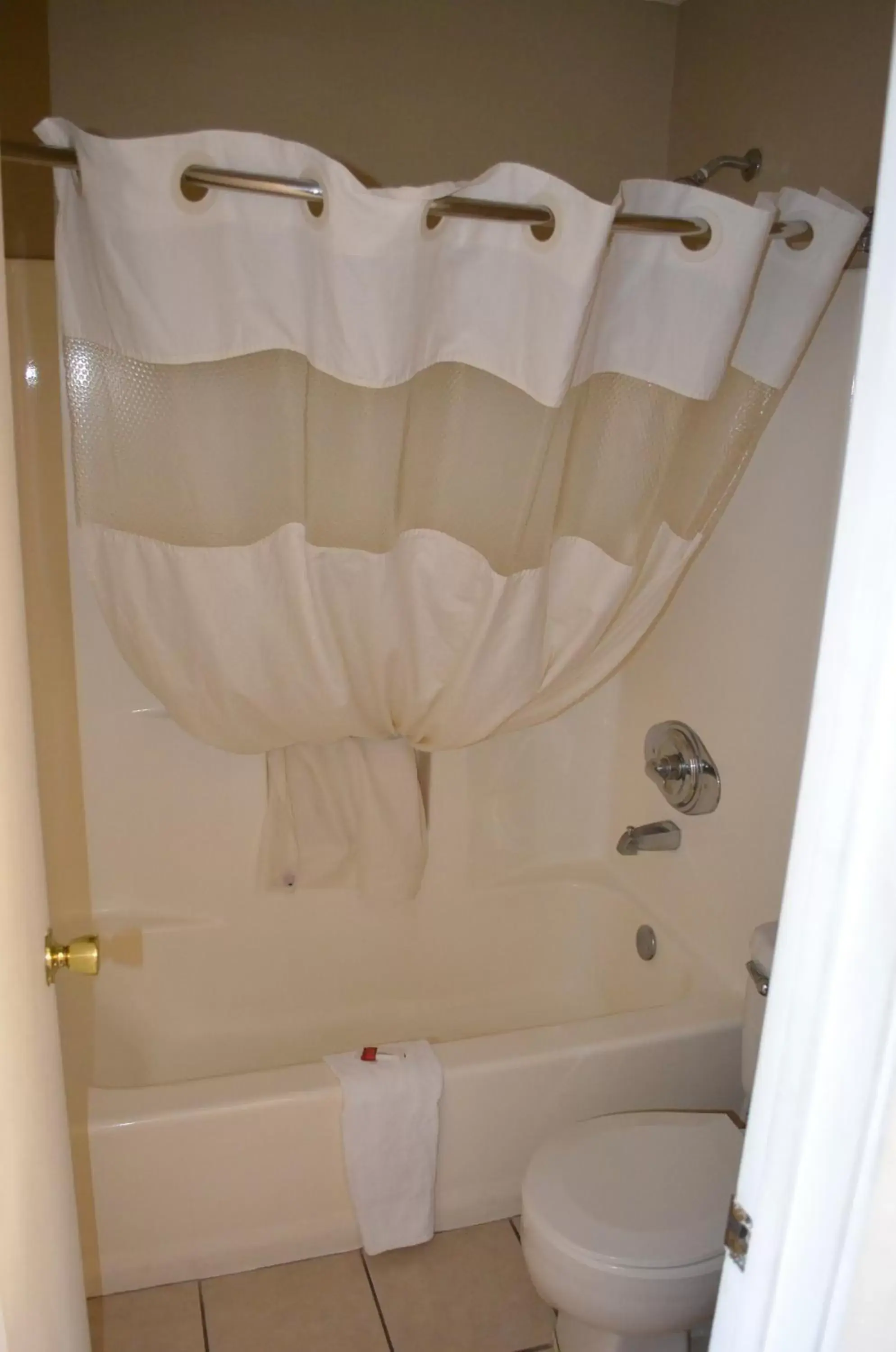 Budget Double Room - Smoking in Hill Country Inn and Suite Budget Double Room - Smoking in Hill Country Inn and Suite