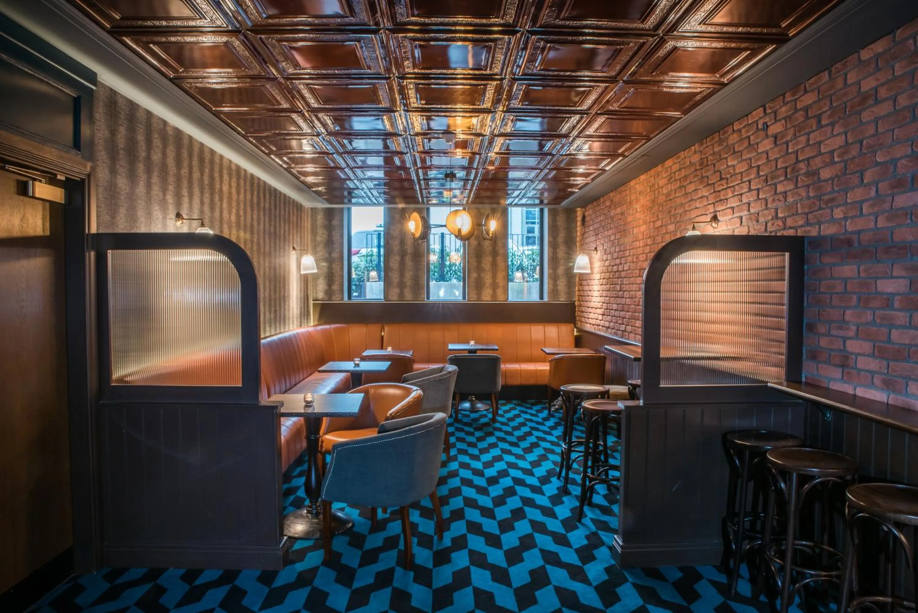 Nightclub / DJ in Silverbirch Hotel