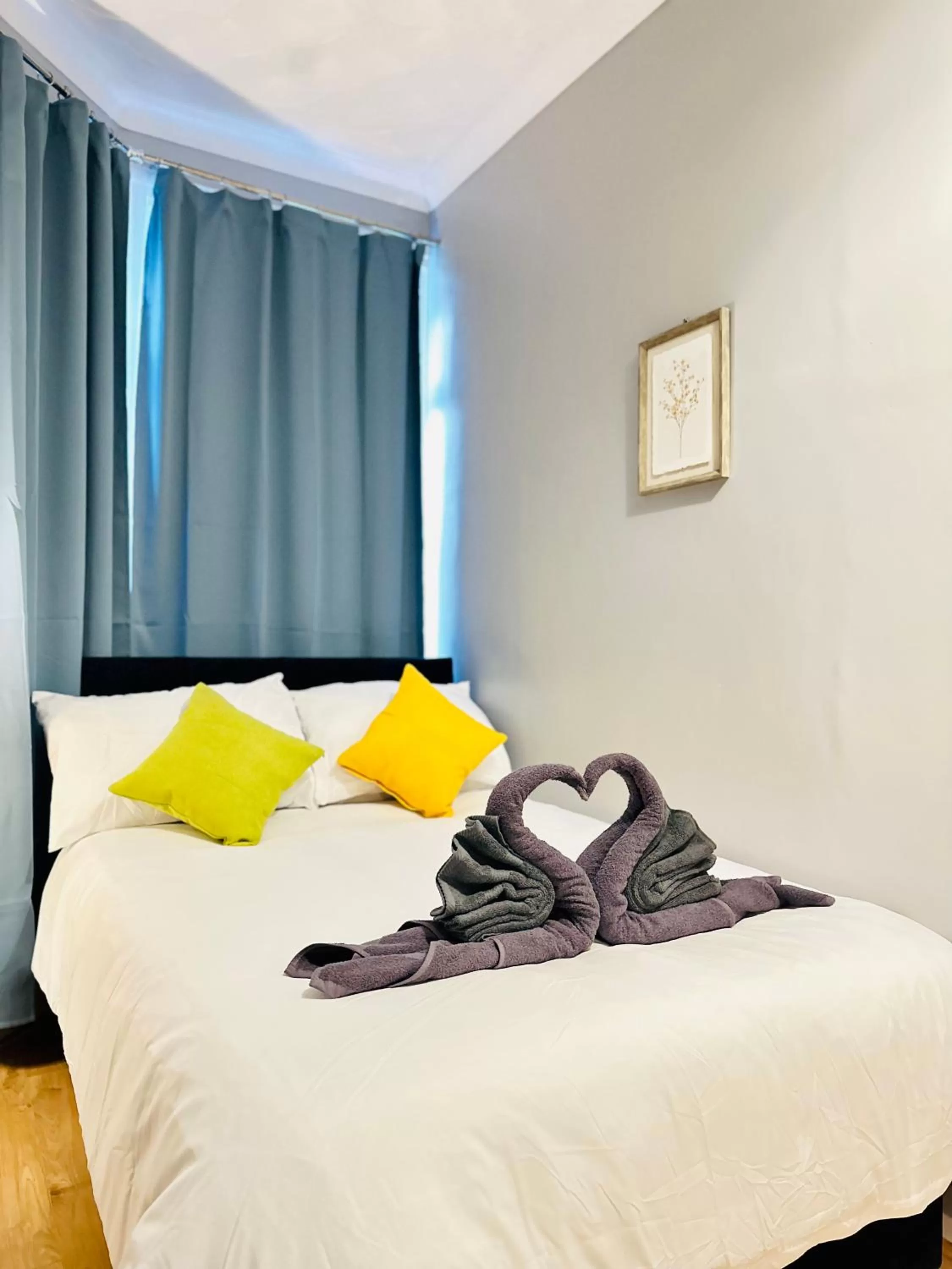 Bed in Sandys Holidays Home