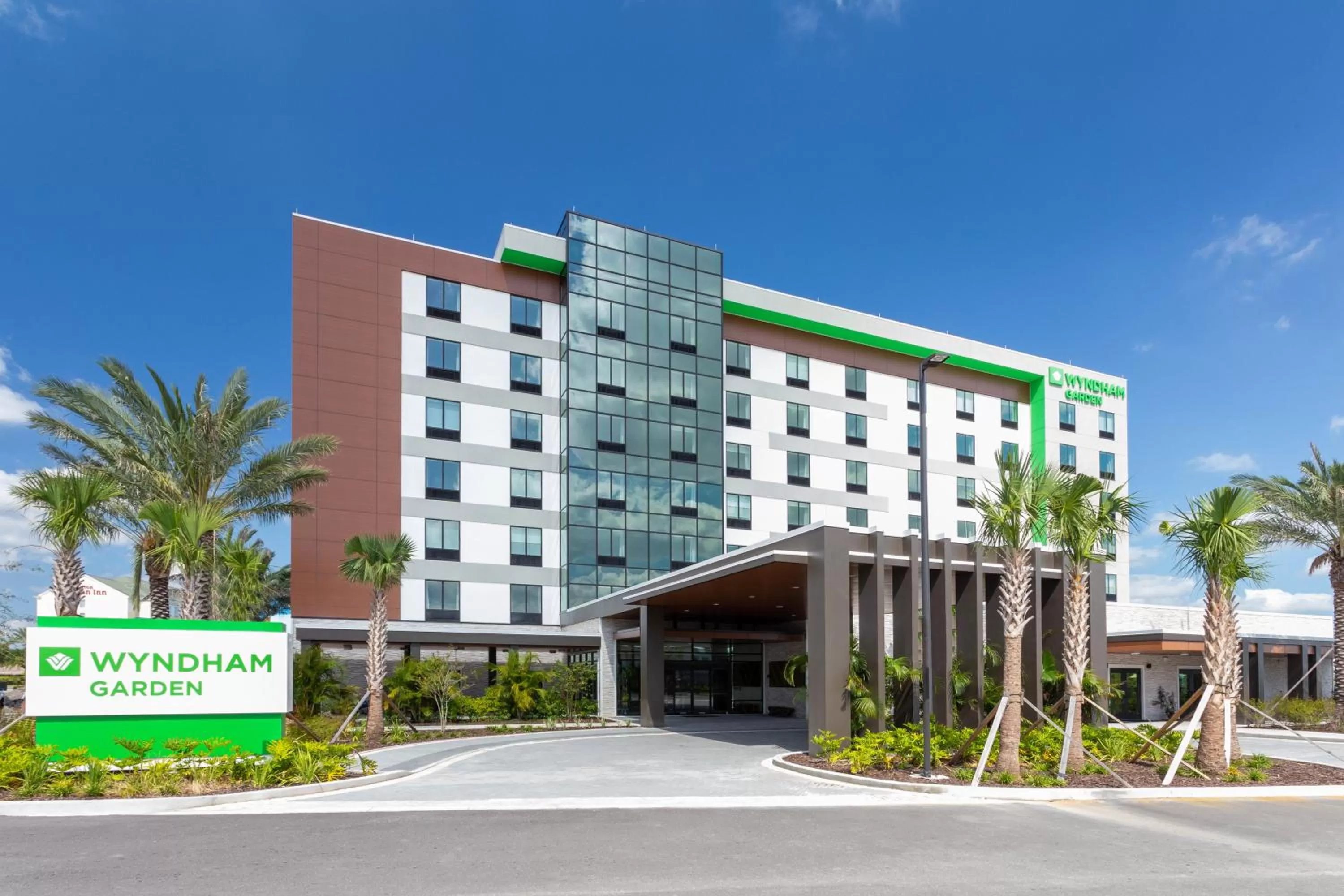 Property building in Wyndham Garden Orlando Universal / I Drive