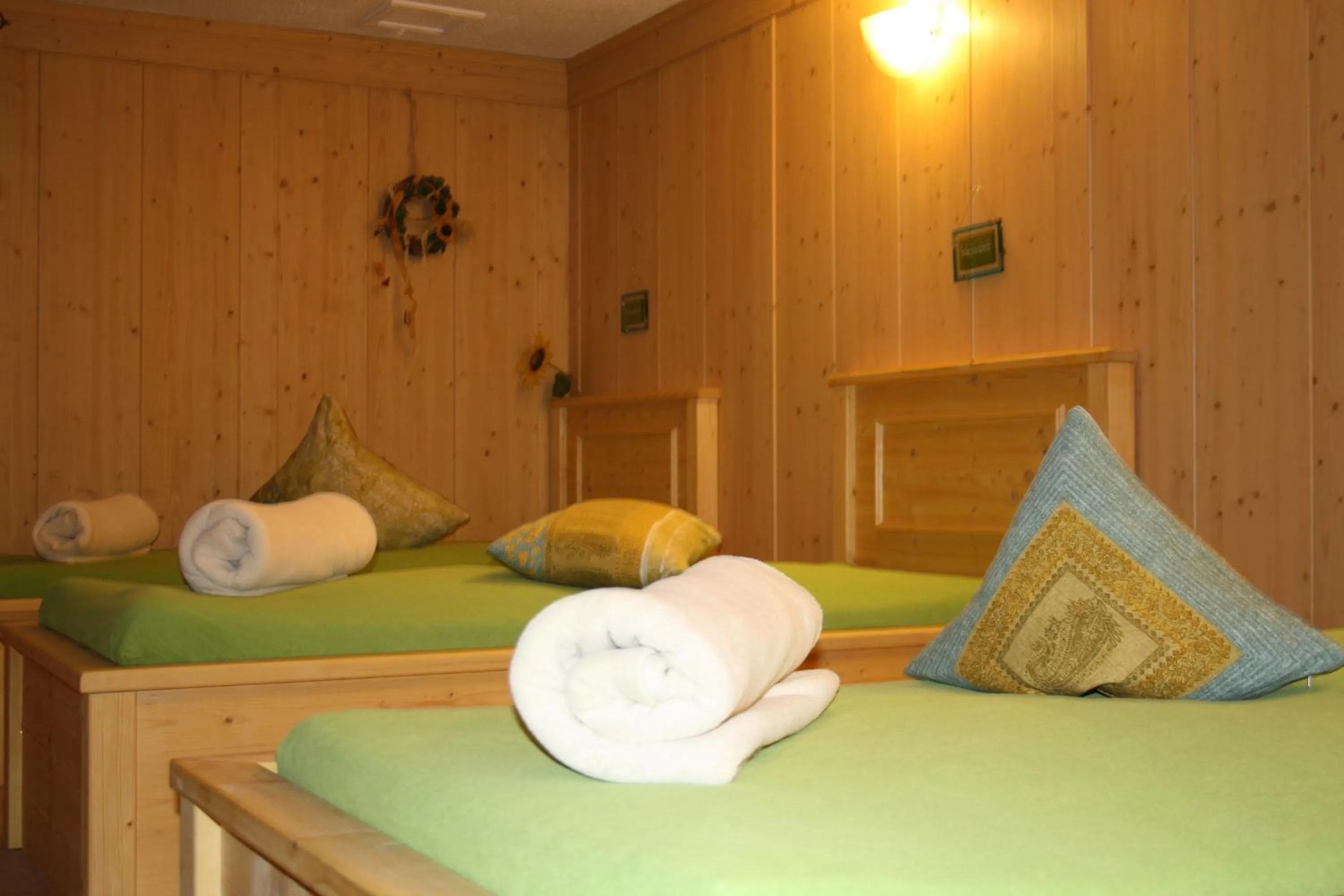 Sauna, Bed in Hotel Nesselwanger Hof