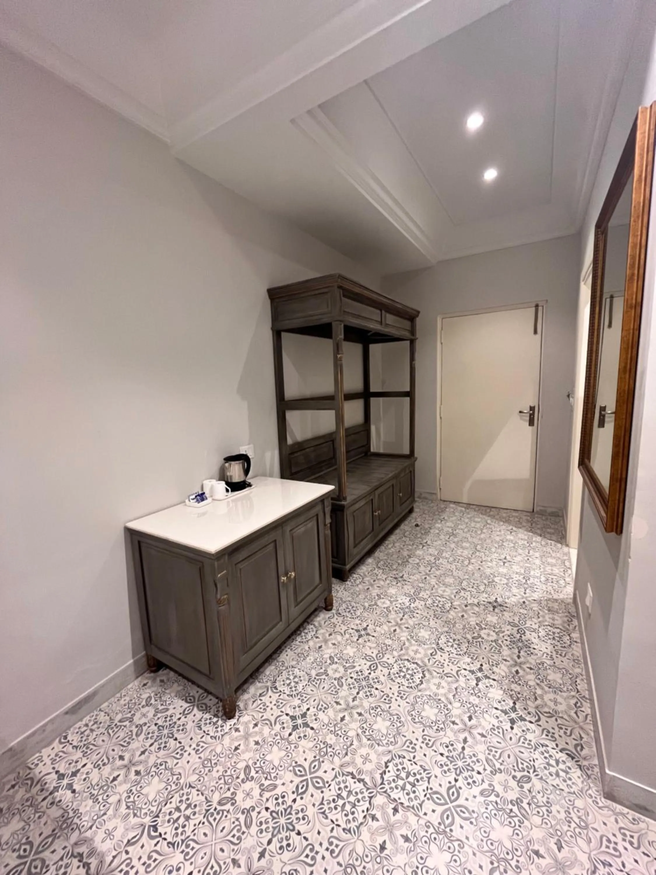 storage in Ratnawali – A Vegetarian Heritage Hotel