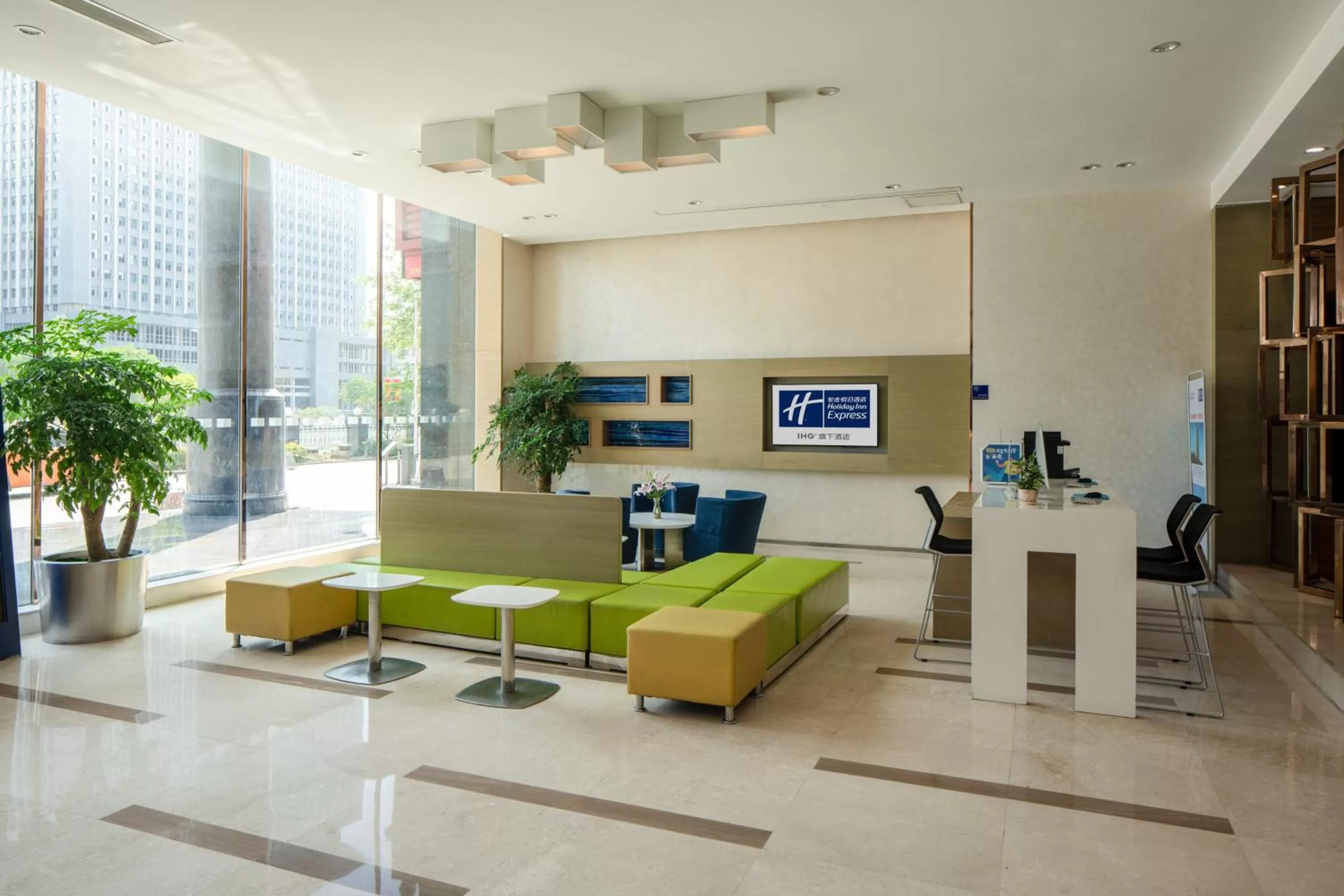 Property building in Holiday Inn Express Luoyang City Center by IHG