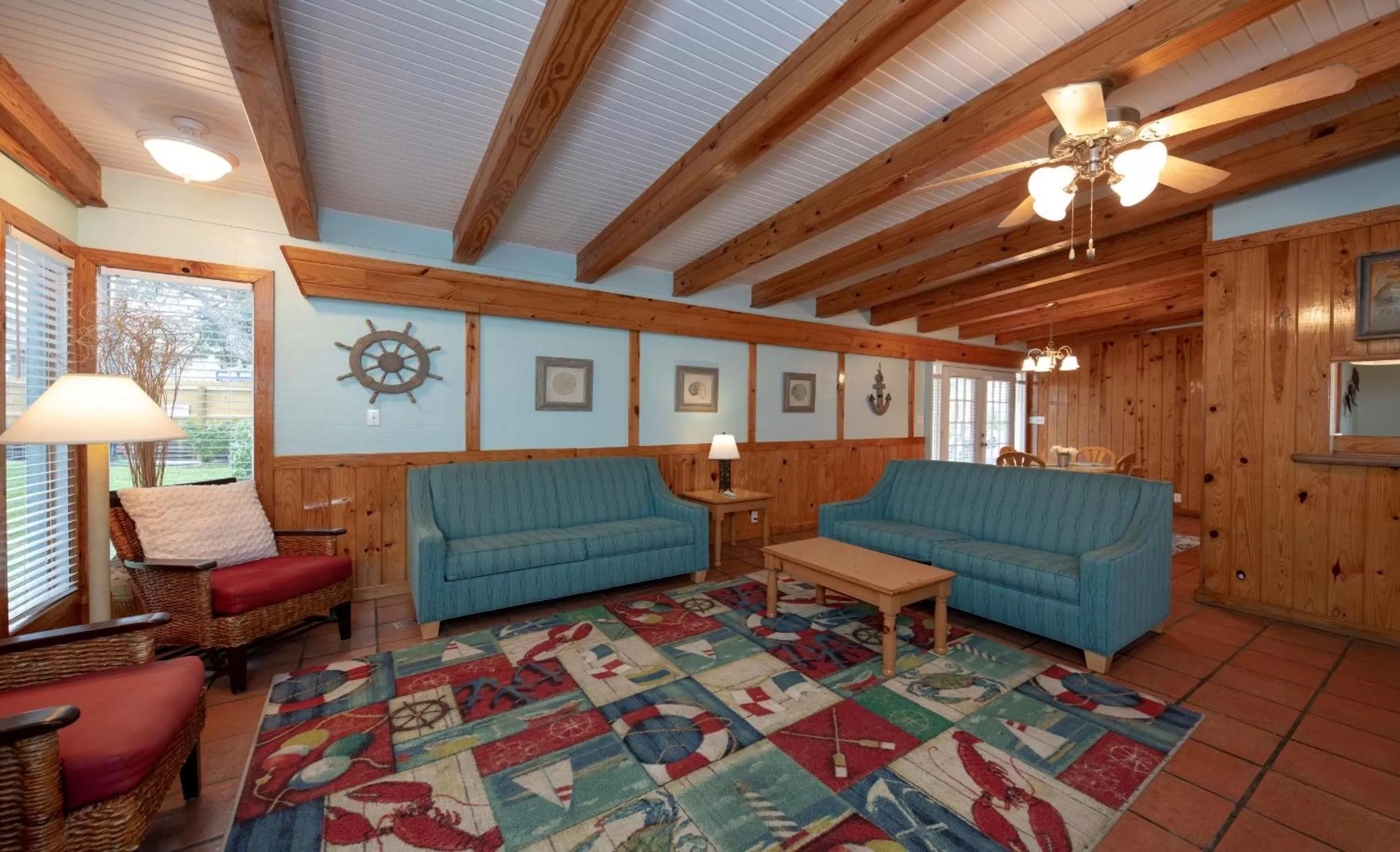 TV and multimedia in D&R Pelican Bay Resort