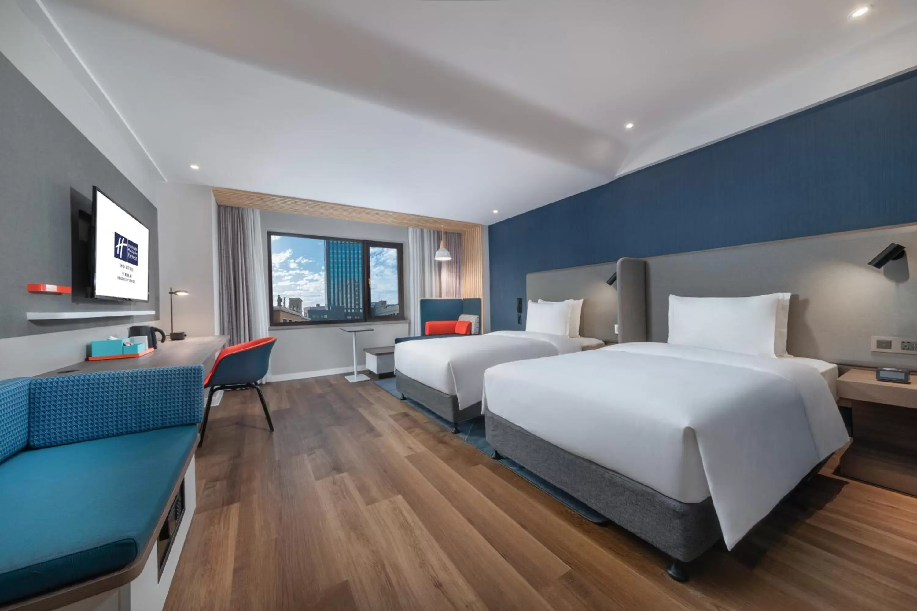 Double Room with Mobility Accessible Roll In Shower in Holiday Inn Express Ningbo City Center by IHG Double Room with Mobility Accessible Roll In Shower in Holiday Inn Express Ningbo City Center by IHG