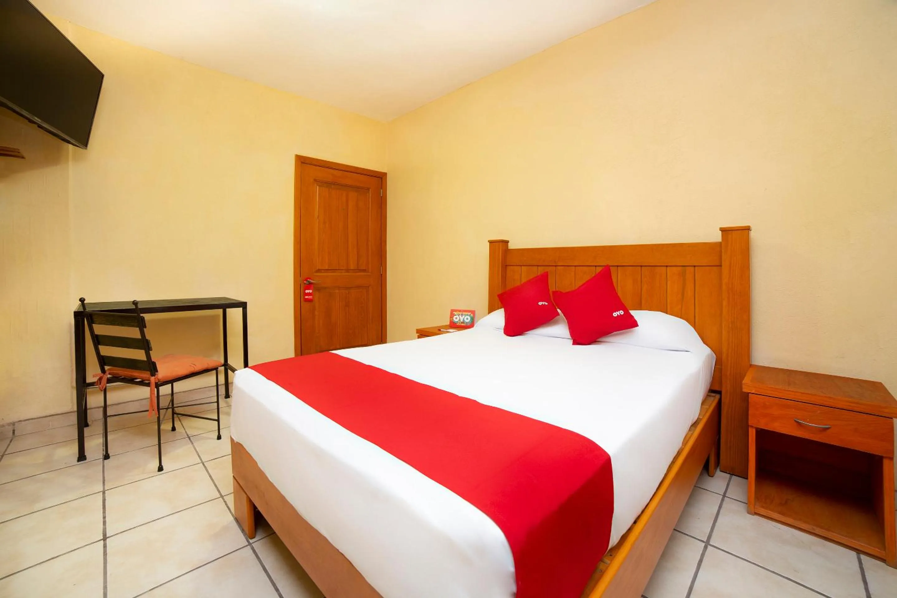 Bedroom, Bed in OYO Promenade