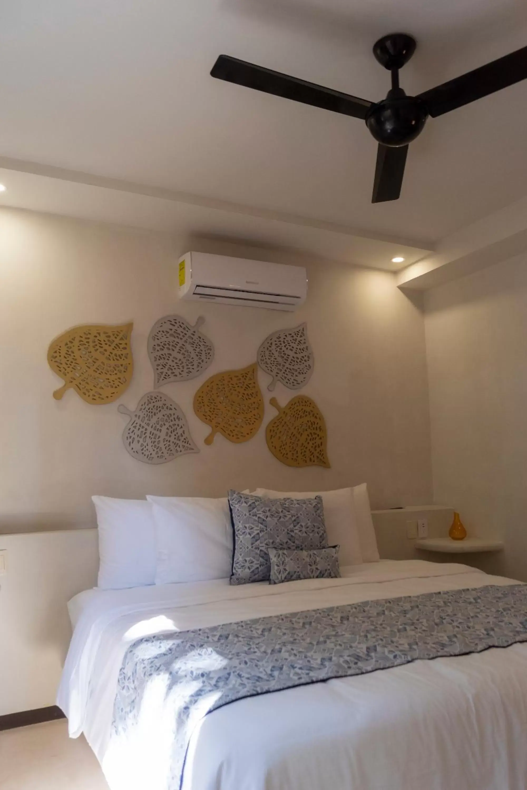Deluxe Double Room with Bath in Hotel Circulo Bacalar Deluxe Double Room with Bath in Hotel Circulo Bacalar